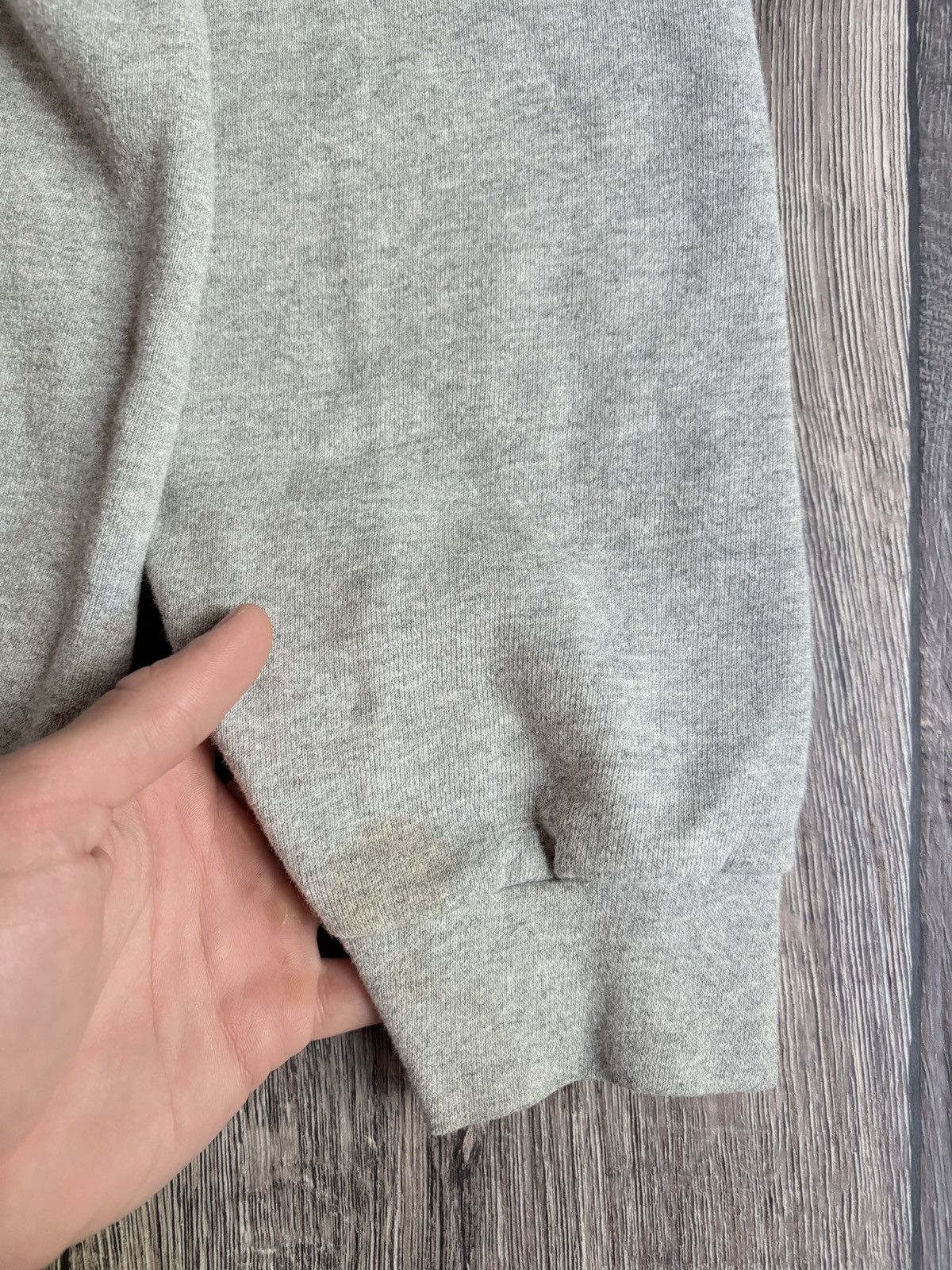 Nike Y2K Nike Swoosh Gray Crewneck Vintage Sweatshirt Made In USA Size US L / EU 52-54 / 3 - 15 Thumbnail