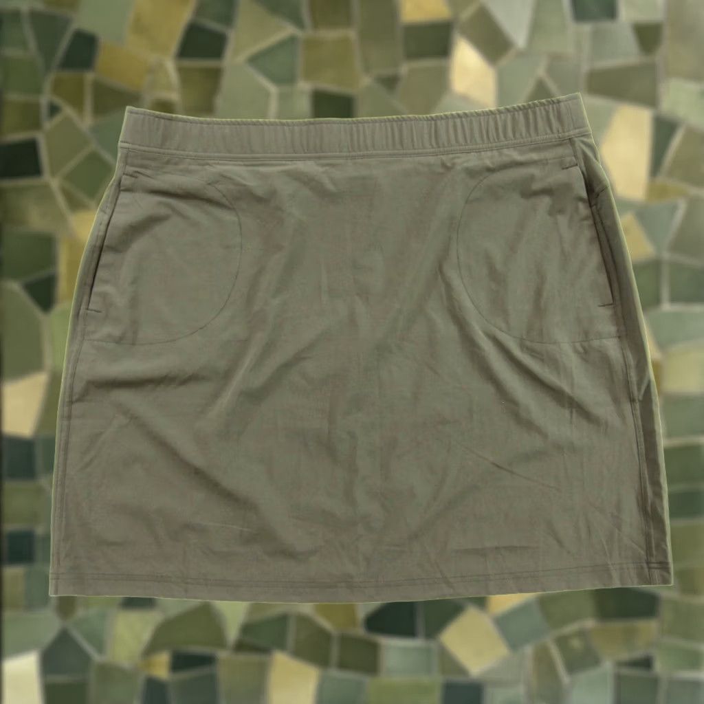 Eddie Bauer NWT Eddie Bauer Thyme Green Stretch Escapelite Elastic Waist Pocket Skirt XL Size 40" / US 18 - 1 Thumbnail