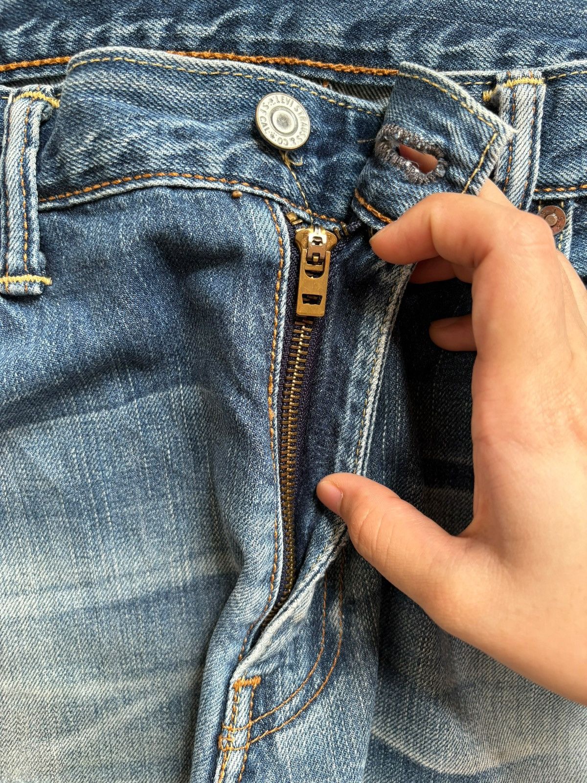 Levi's Vintage Y2K Levis 503 Patches Faded Wash Baggy Jeans Size US 35 - 3 Thumbnail