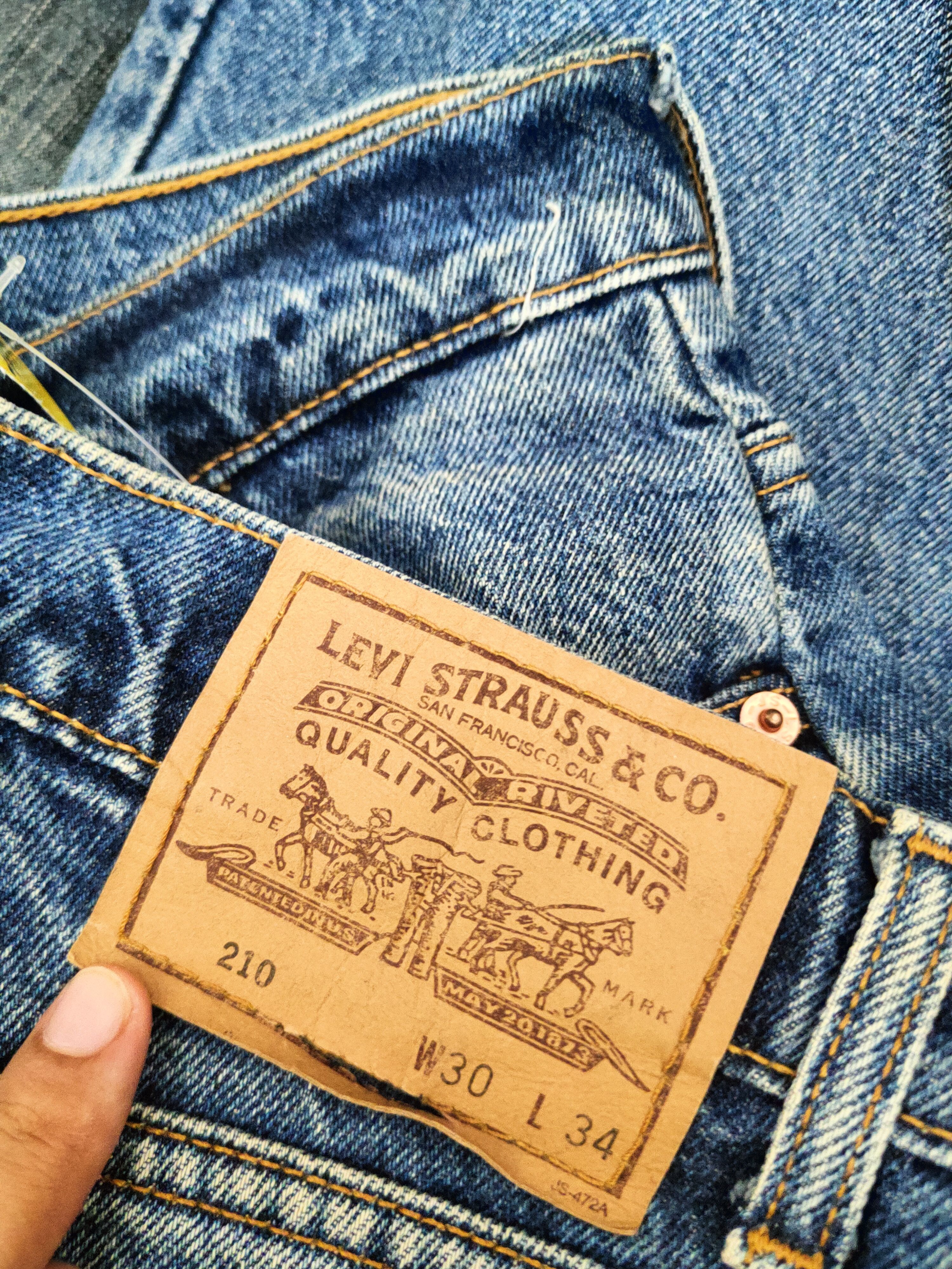 Levi's Levi's Blue Orange tab Distressed Ripped Jeans #S2838 Size US 29 - 14 Thumbnail