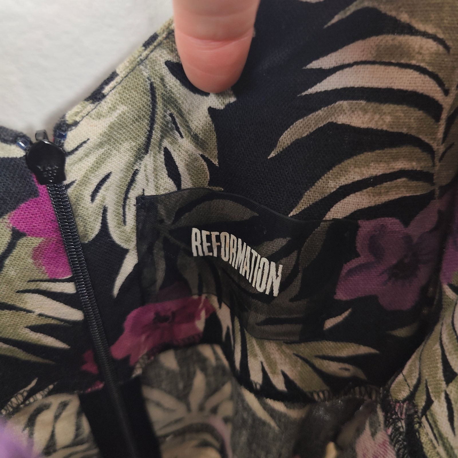 Other Reformation Beliz Dress Size 8 Purple Black Lanai Floral Size S / US 4 / IT 40 - 6 Thumbnail
