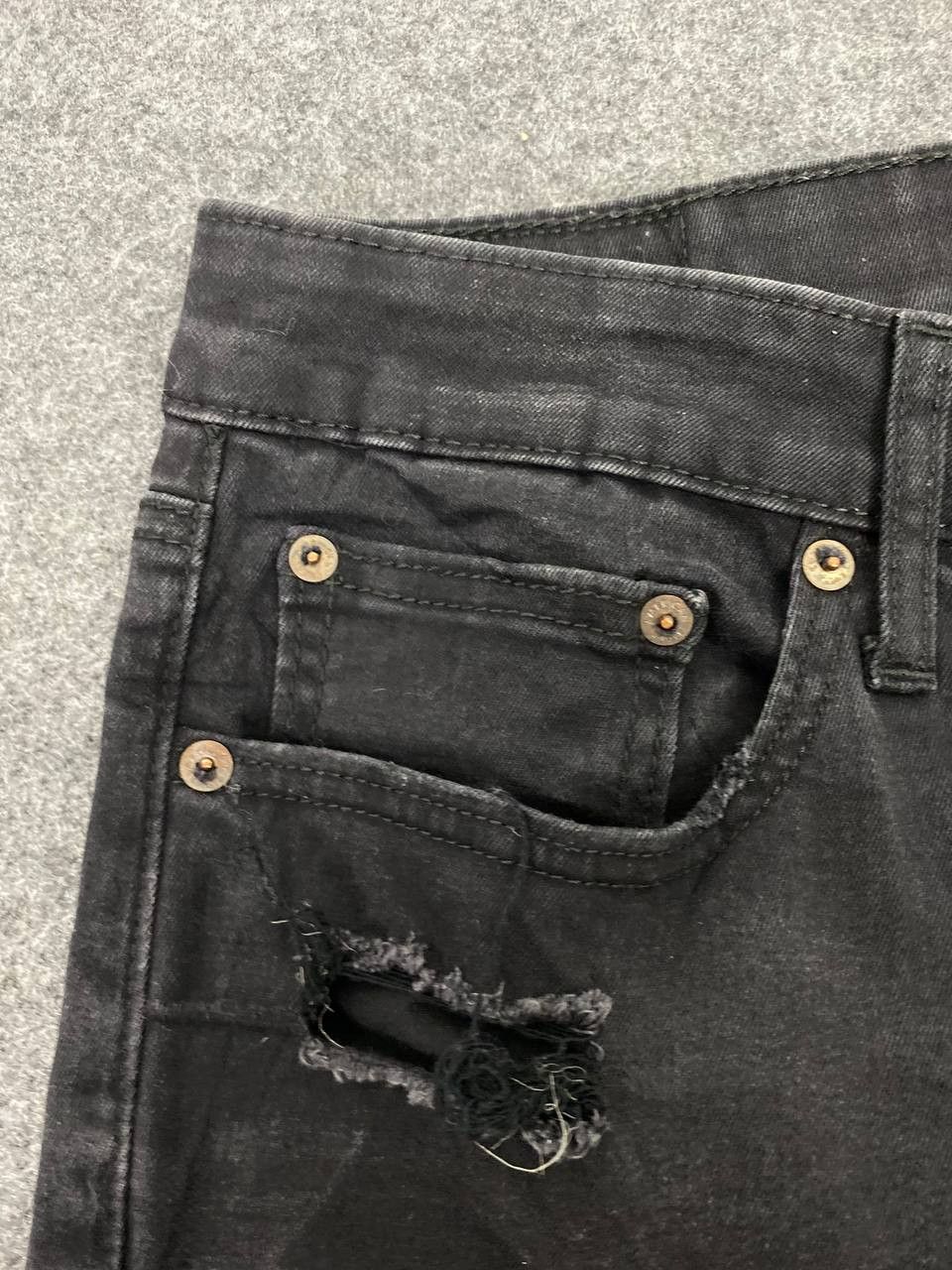 American Eagle Outfitters american eagles slim distressed denim Size US 35 - 10 Thumbnail