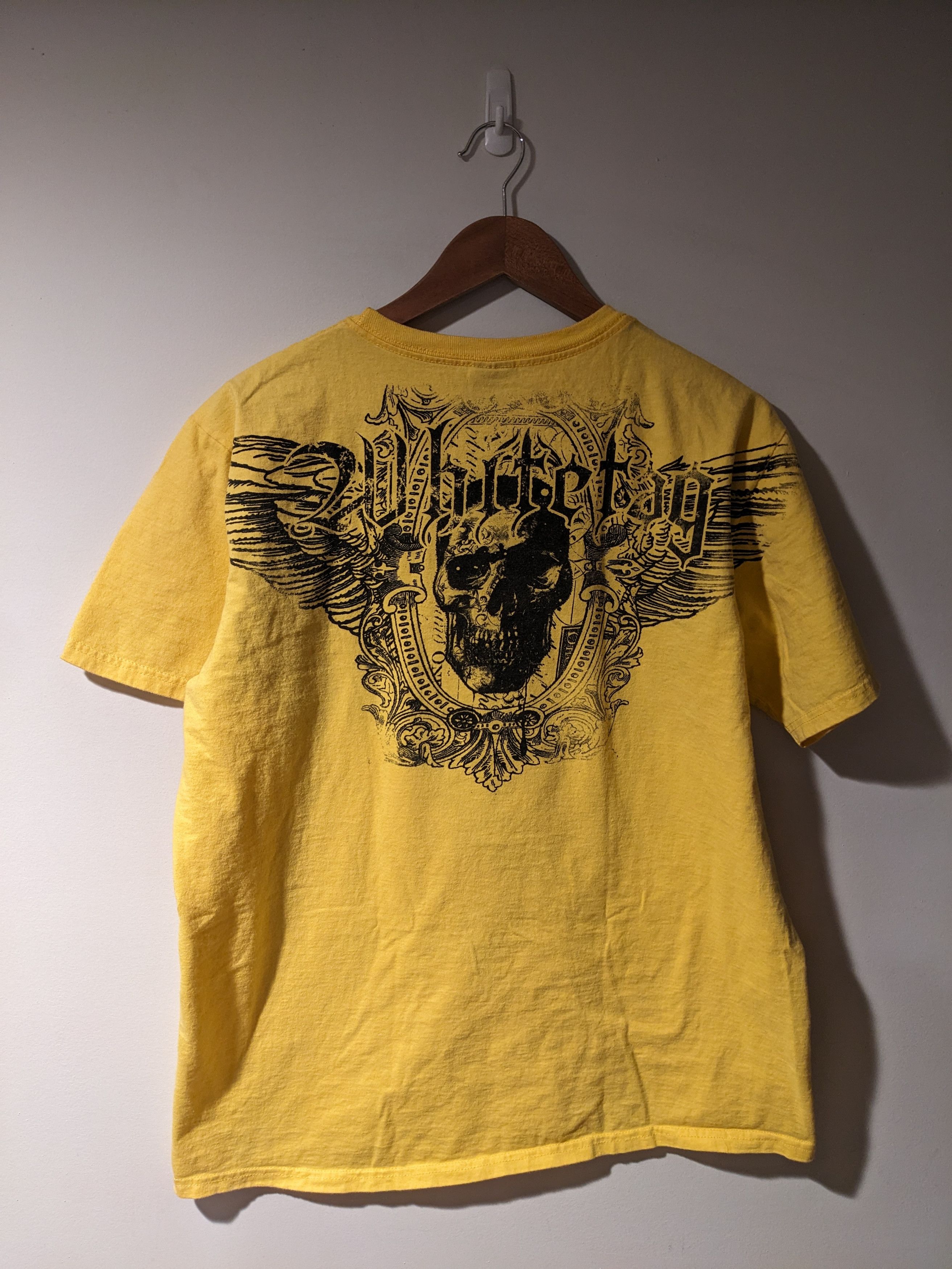 Southpole × Vintage Vintage Y2K Spirit Conquers Skull Yellow X-Large T-Shirt Size US XL / EU 56 / 4 - 4 Thumbnail