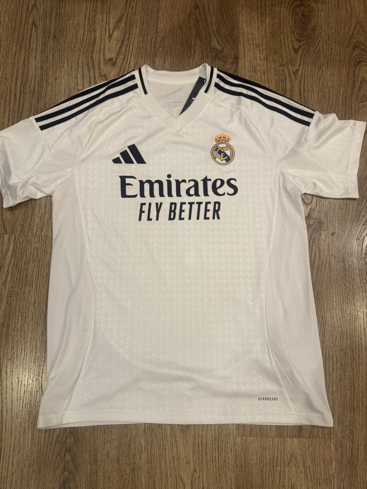 Adidas REAL MADRID 2024/2025 HOME FOOTBALL JERSEY SIZE L IU5011 Size US L / EU 52-54 / 3 - 1 Thumbnail