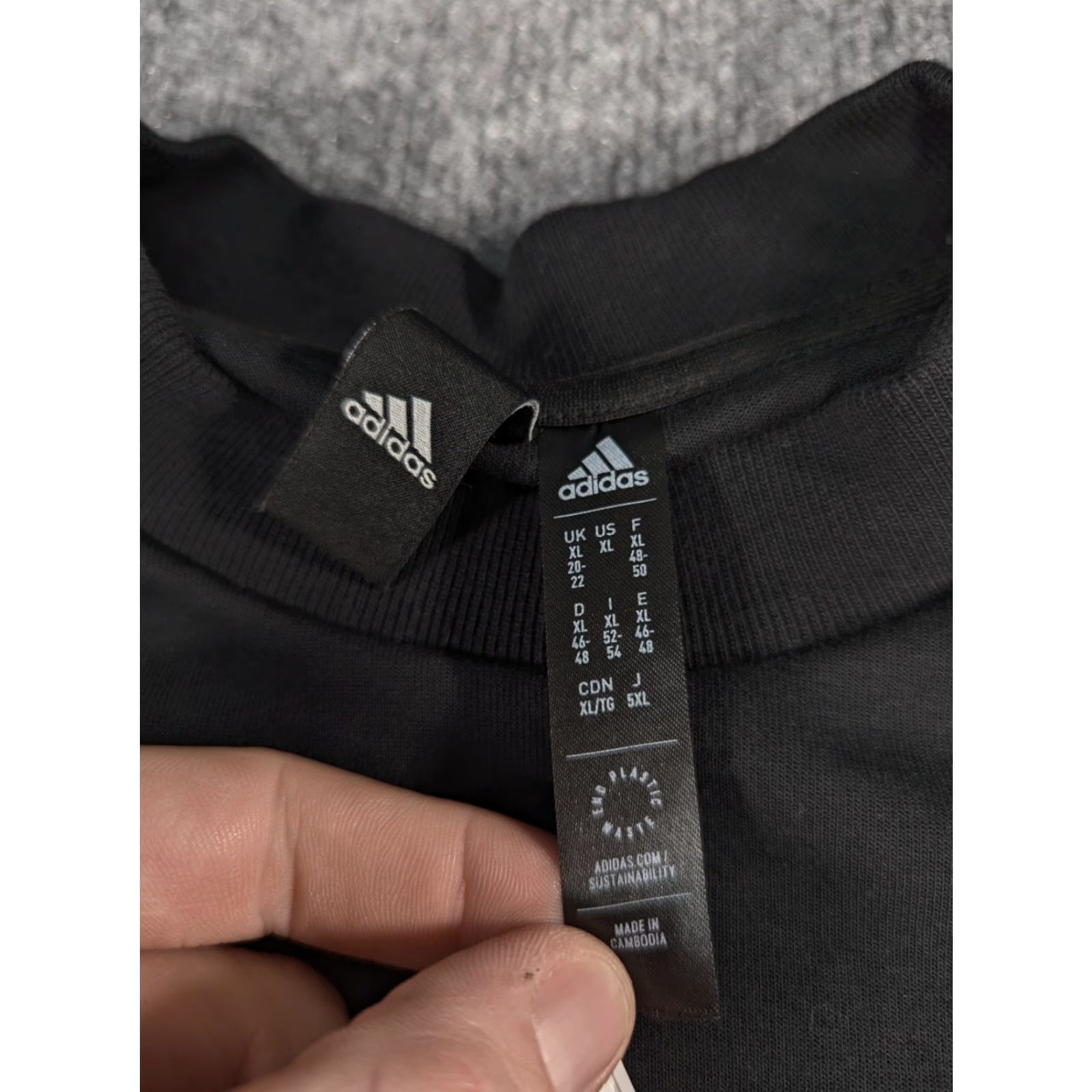 Adidas **Future Icons 3-Stripes Black Women's XL Sweatshirt** User: Future Icons 3-Stripes Black Women's XL Sweatshirt Size XL / US 12-14 / IT 48-50 - 4 Thumbnail
