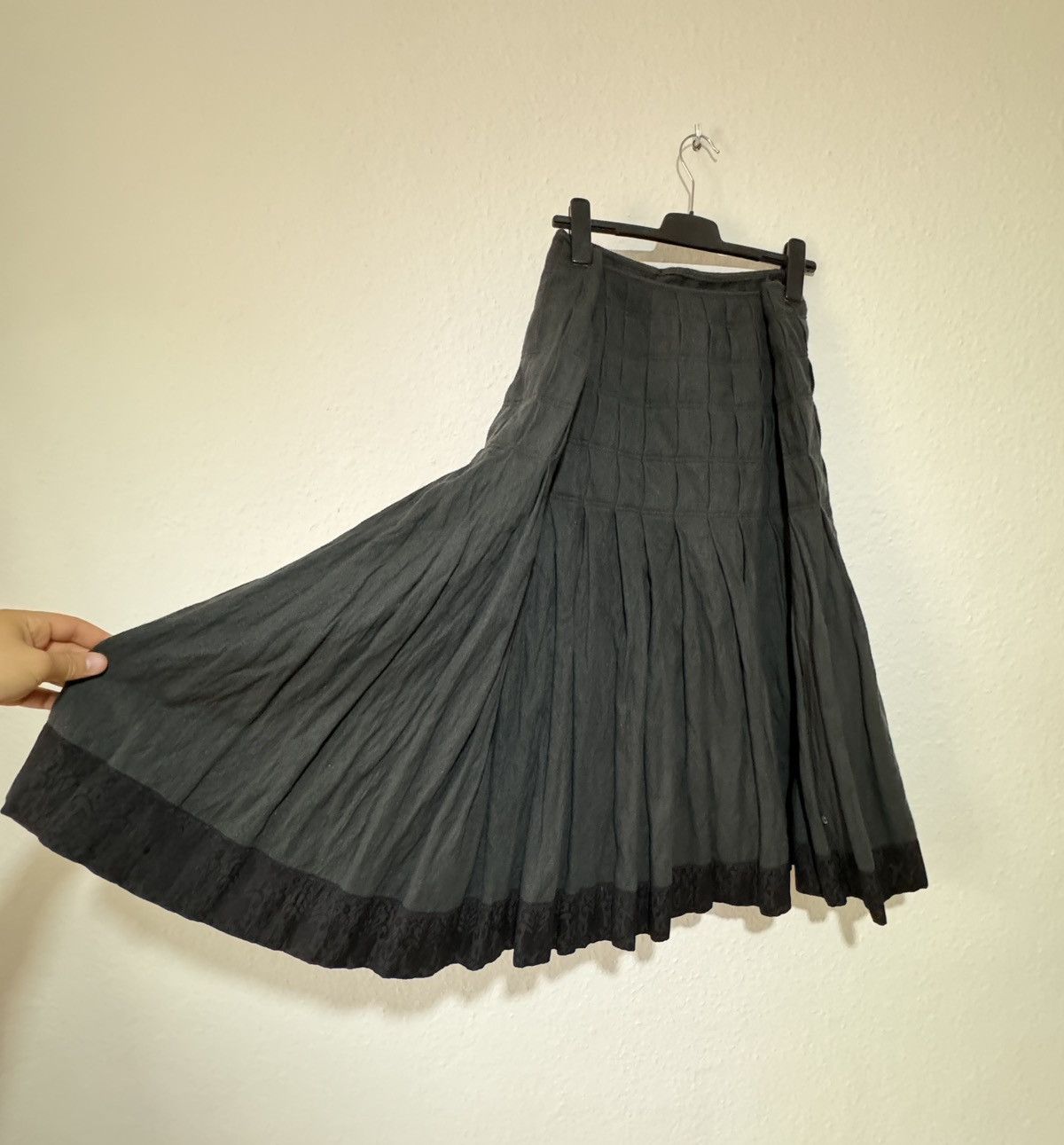 Designer × Dries Van Noten × Japanese Brand ARCHIVE DRIES VAN NOTEN WOOL METAL FIBRE GRAY LONG SKIRT Size 30" / US 8 / IT 44 - 8 Thumbnail
