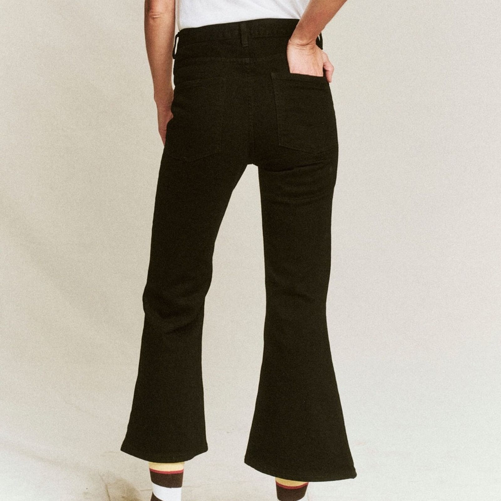THE GREAT NWT The Great The Kick Bell Jeans Onyx Black Denim Tassel 26 Size 26" / US 2 / IT 38 - 5 Thumbnail