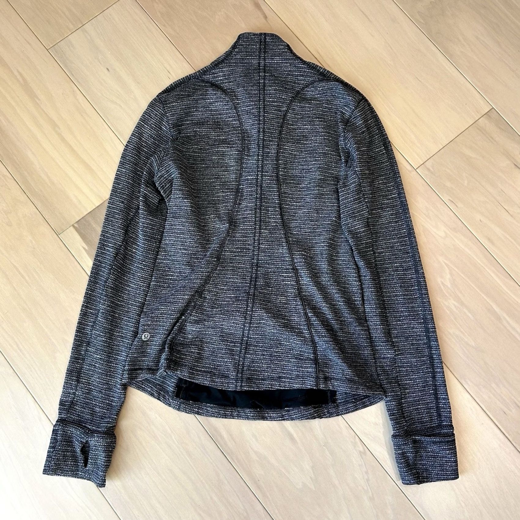 Lululemon Lululemon Run Briskly Pullover 1/2 Zip Activewear Black 6 Women’s Size M / US 6-8 / IT 42-44 - 3 Thumbnail