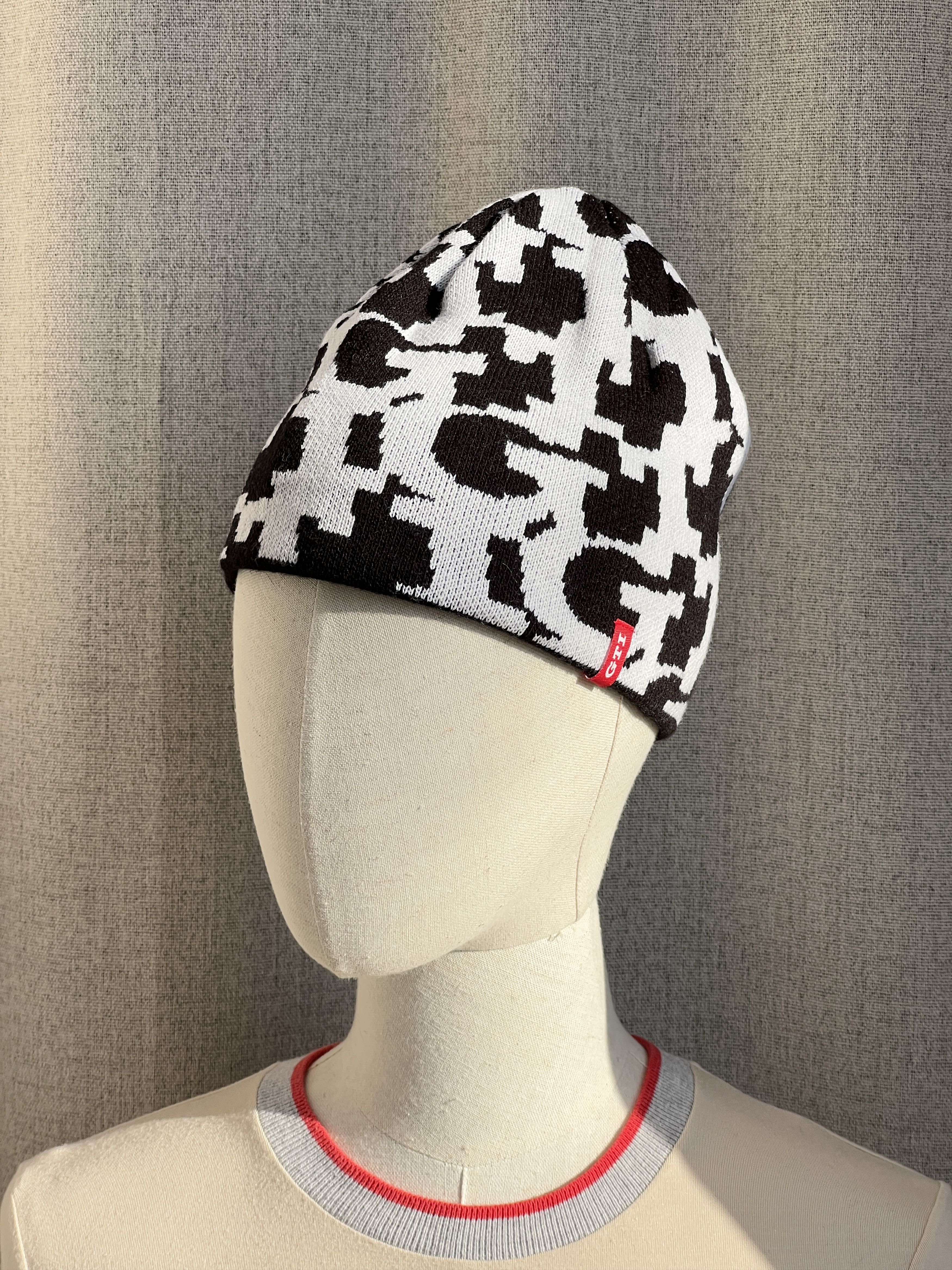 Vintage Y2K Volkswagen GTI Reversible Beanie Hat Size ONE SIZE - 1 Thumbnail