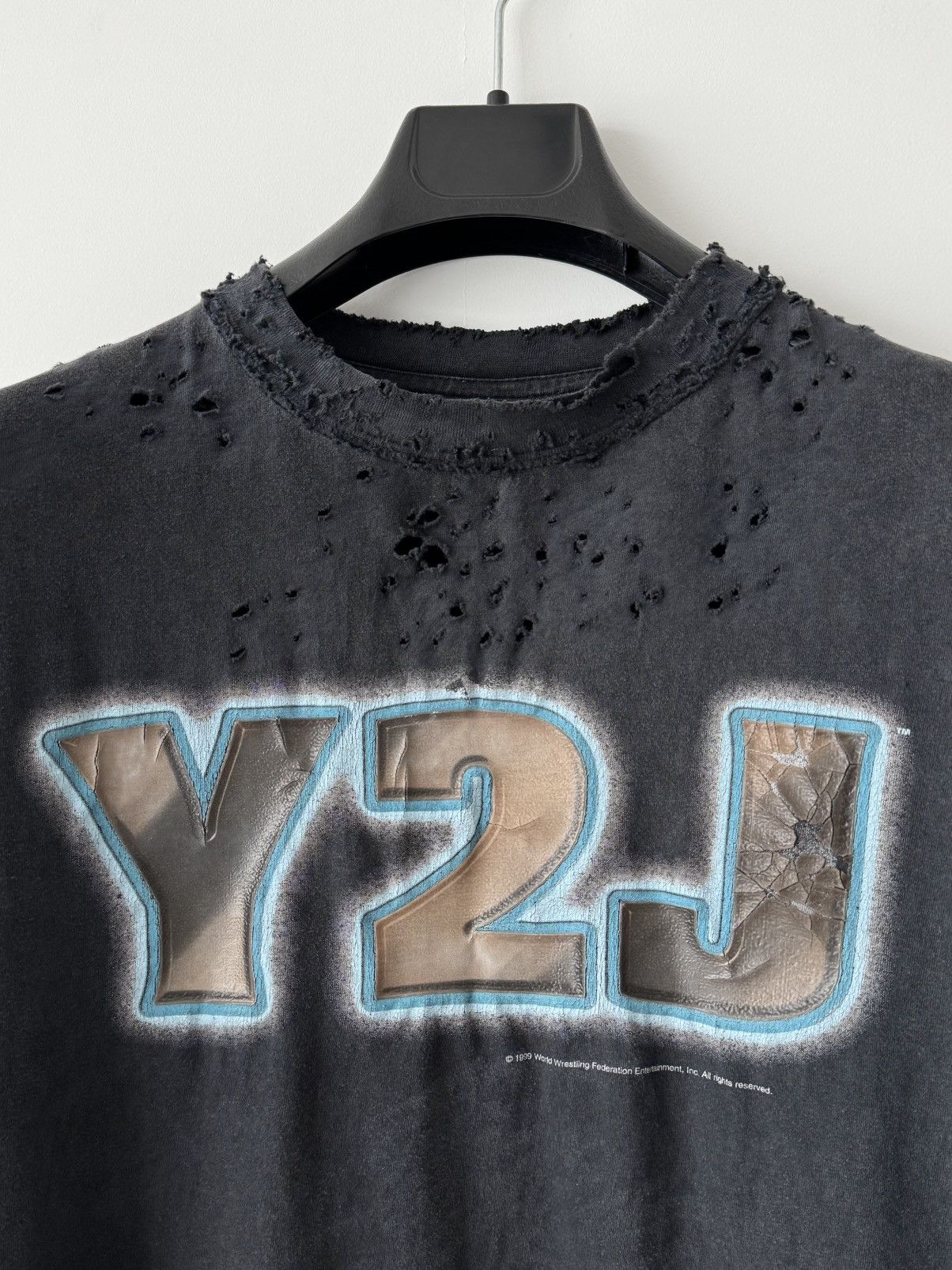 Vintage × WWE × WWF Vintage 1999 WWF ‘Chris Jericho’ Thrashed Destroyed T-Shirt Size US XL / EU 56 / 4 - 4 Thumbnail