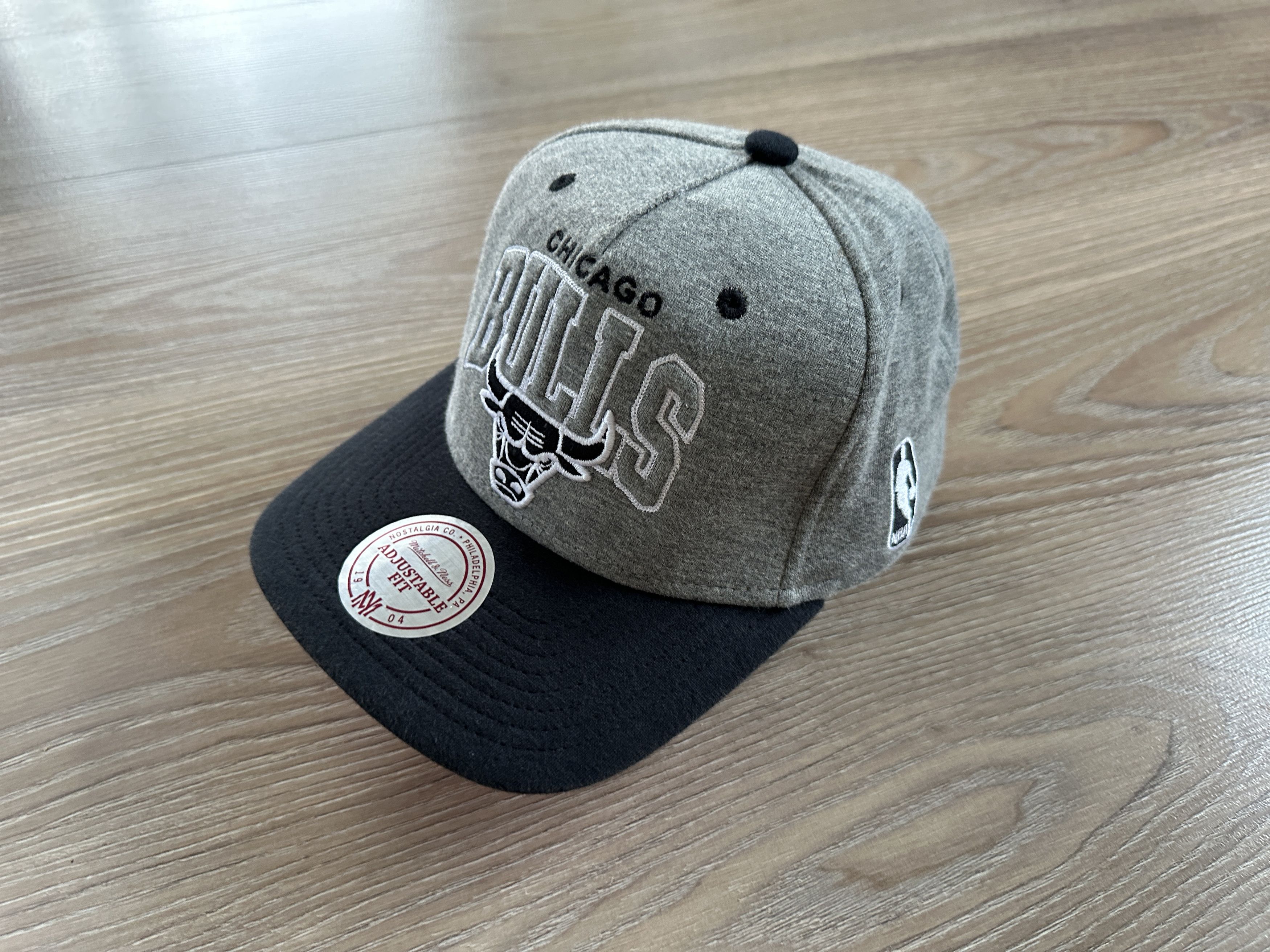 Mitchell & Ness × NBA Vintage Chicago Bulls Mitchell & Ness Grey Snapback 2013 Size ONE SIZE - 3 Thumbnail