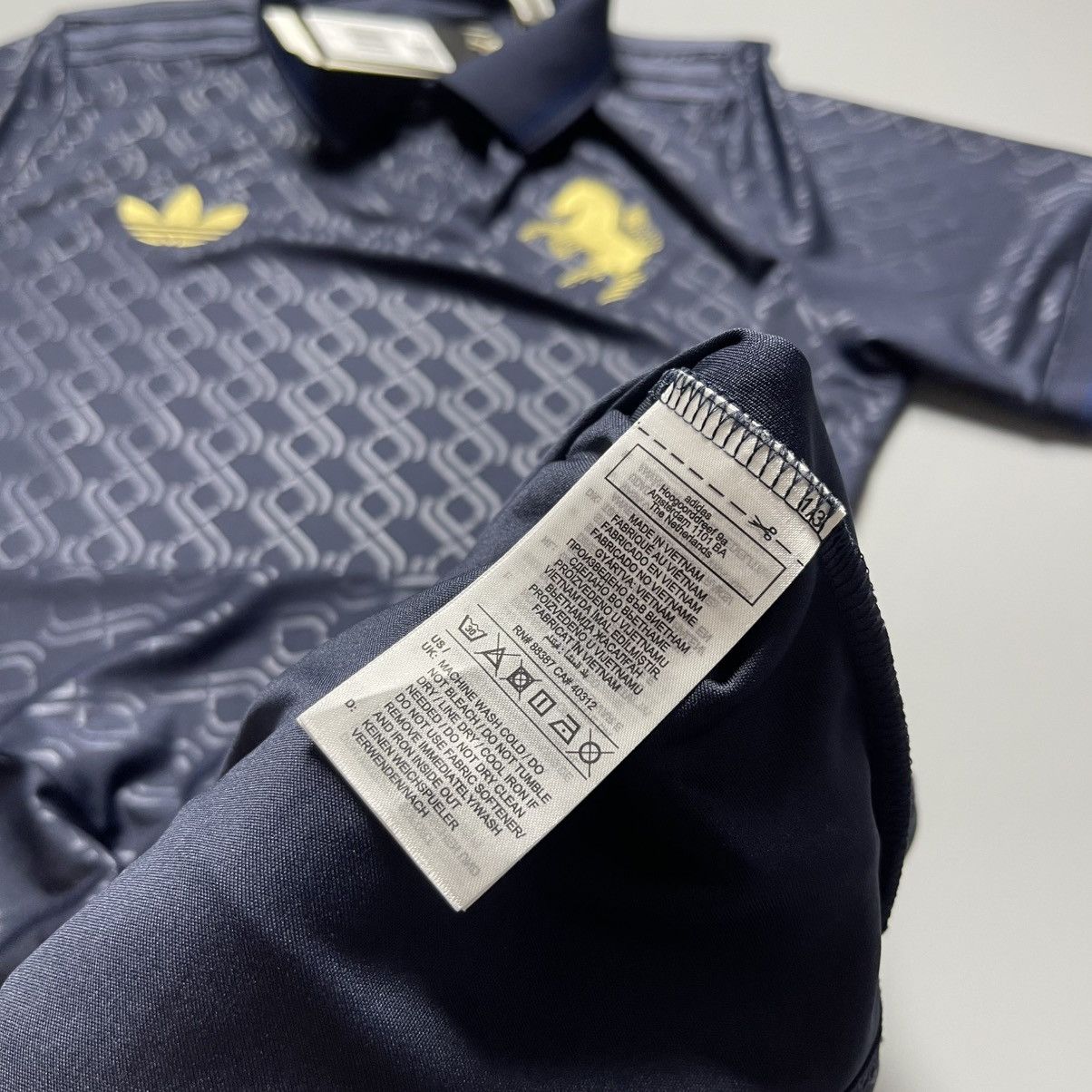 Adidas JUVENTUS ADIDAS 2024/2025 FOOTBALL JERSEY #45 PEDRO FELIPE Size US S / EU 44-46 / 1 - 9 Thumbnail