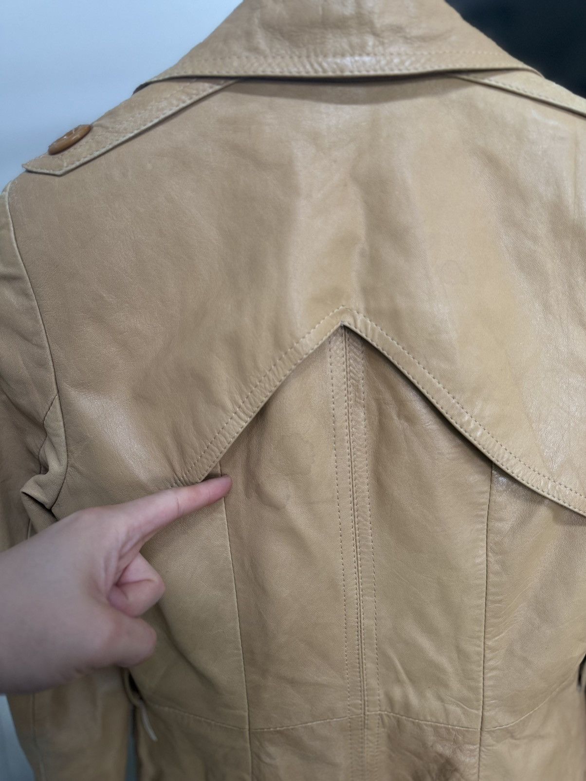 Other Vintage 1960sEuro Camel Leather Double Breasted Trench Coat Size M / US 6-8 / IT 42-44 - 17 Thumbnail