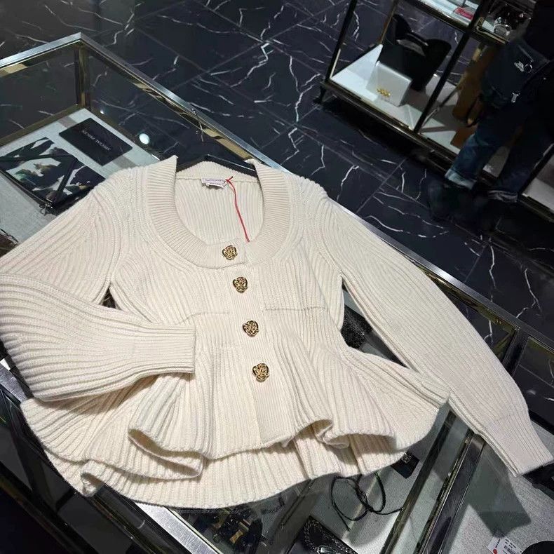 Alexander McQueen Alexander Mcqueen Sweater Size M / US 6-8 / IT 42-44 - 1 Thumbnail