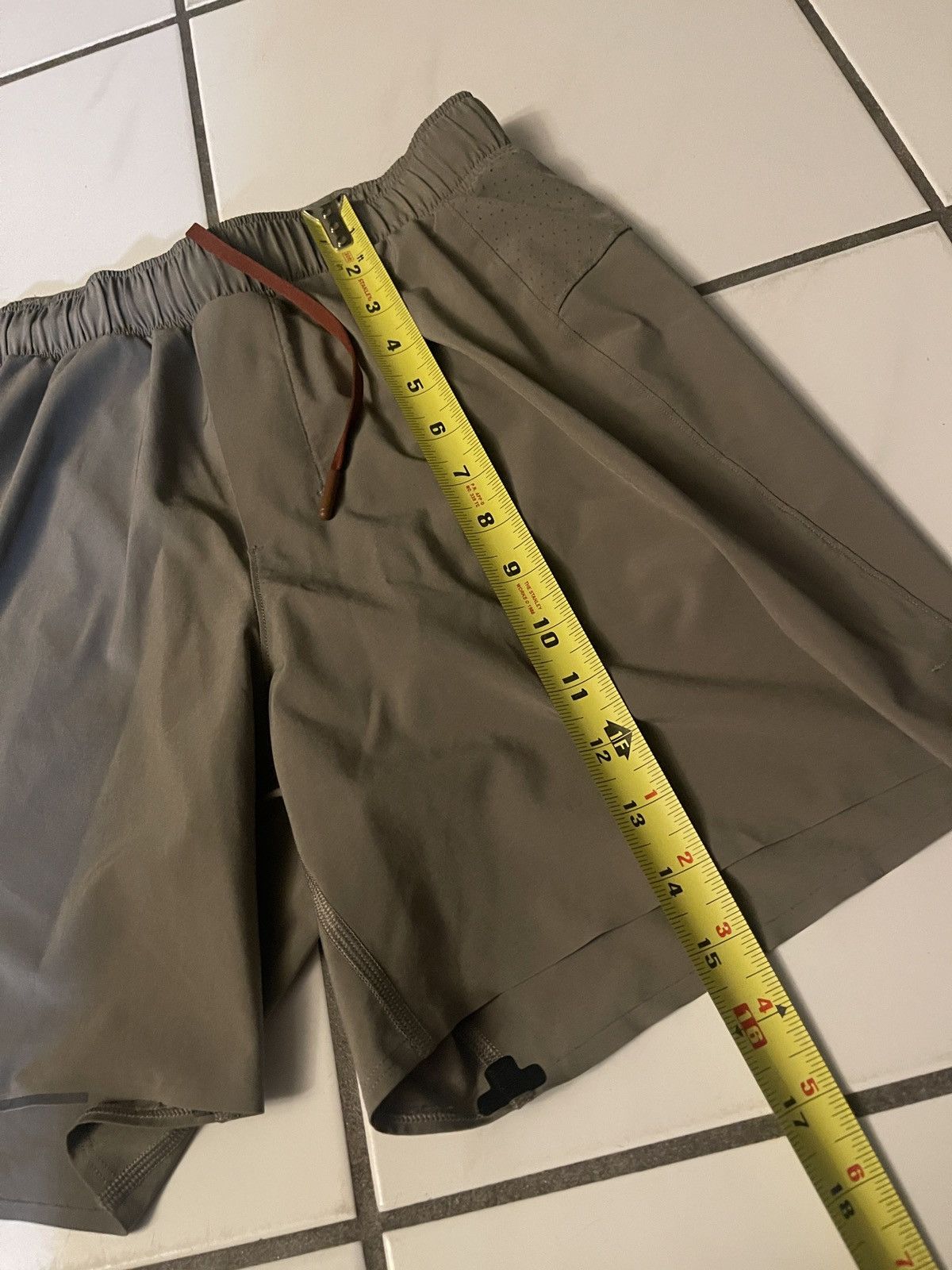 Lululemon Lululemon Surge Lined Short Mens Green Training Shorts Size US 28 / EU 44 - 4 Thumbnail