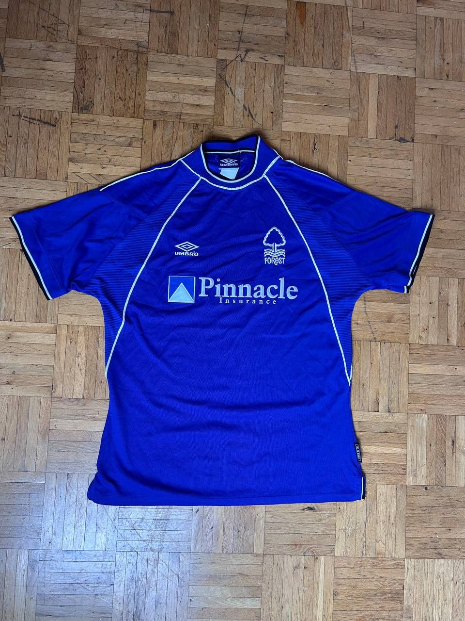 Umbro Vintage Nottingham Forest 1999-00 Football Shirt Umbro XL Size US XL / EU 56 / 4 - 1 Thumbnail