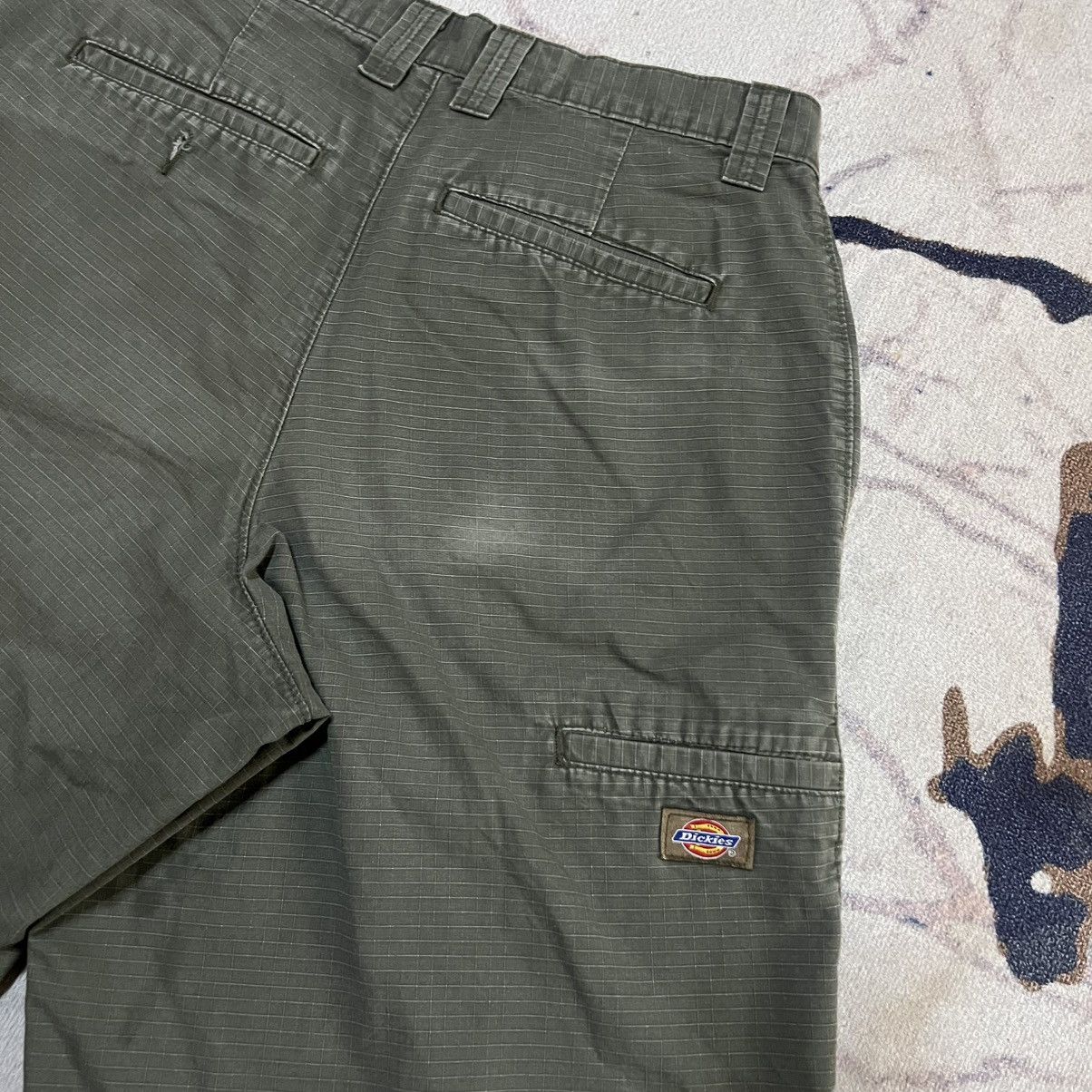 Dickies Vintage Dickies Work Shorts Olive Green Size US 30 / EU 46 - 4 Thumbnail