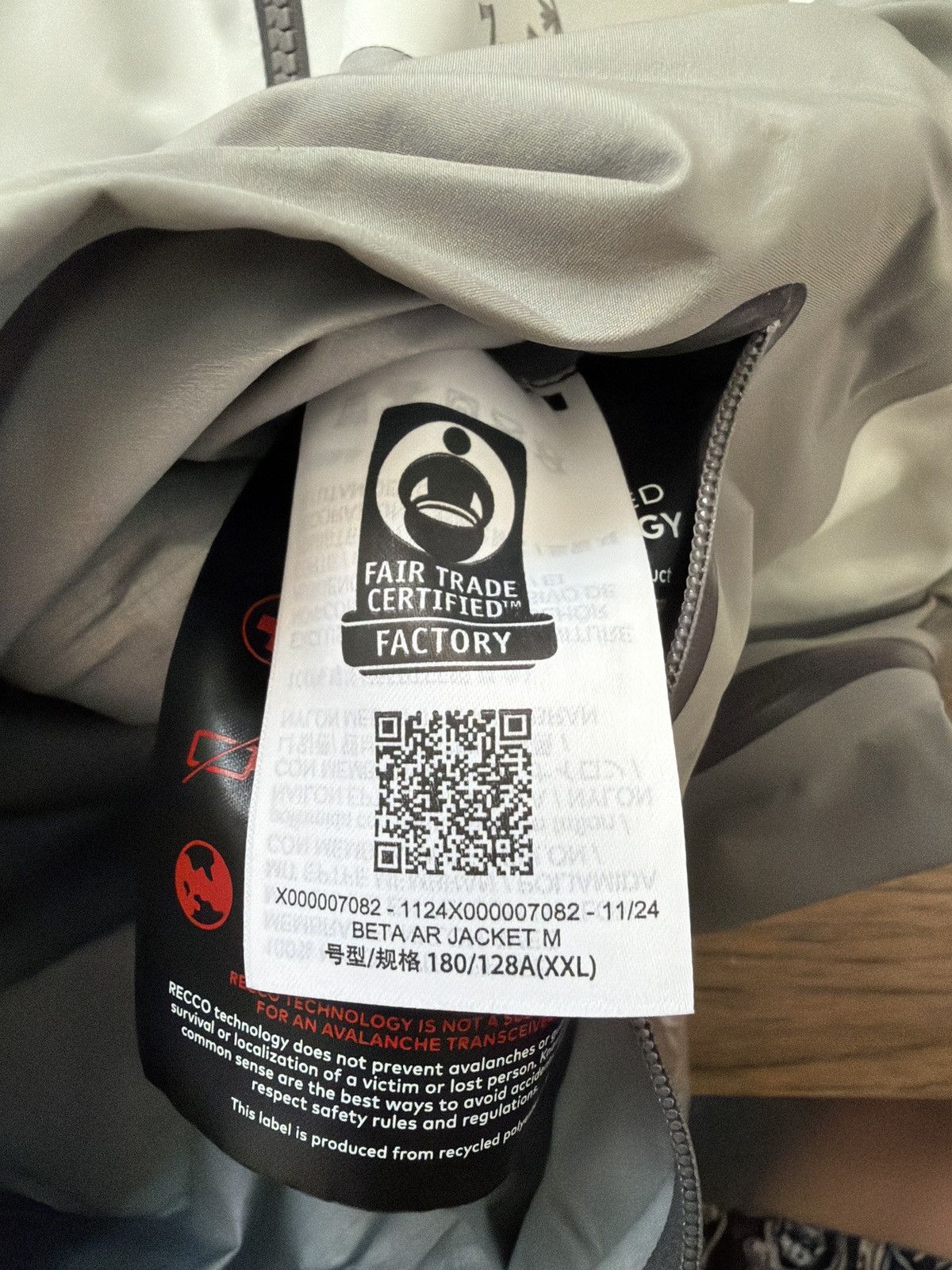 Arc'teryx Arc’teryx Beta AR Jacket Goretex Pro Solitude Void Size US L / EU 52-54 / 3 - 22 Thumbnail