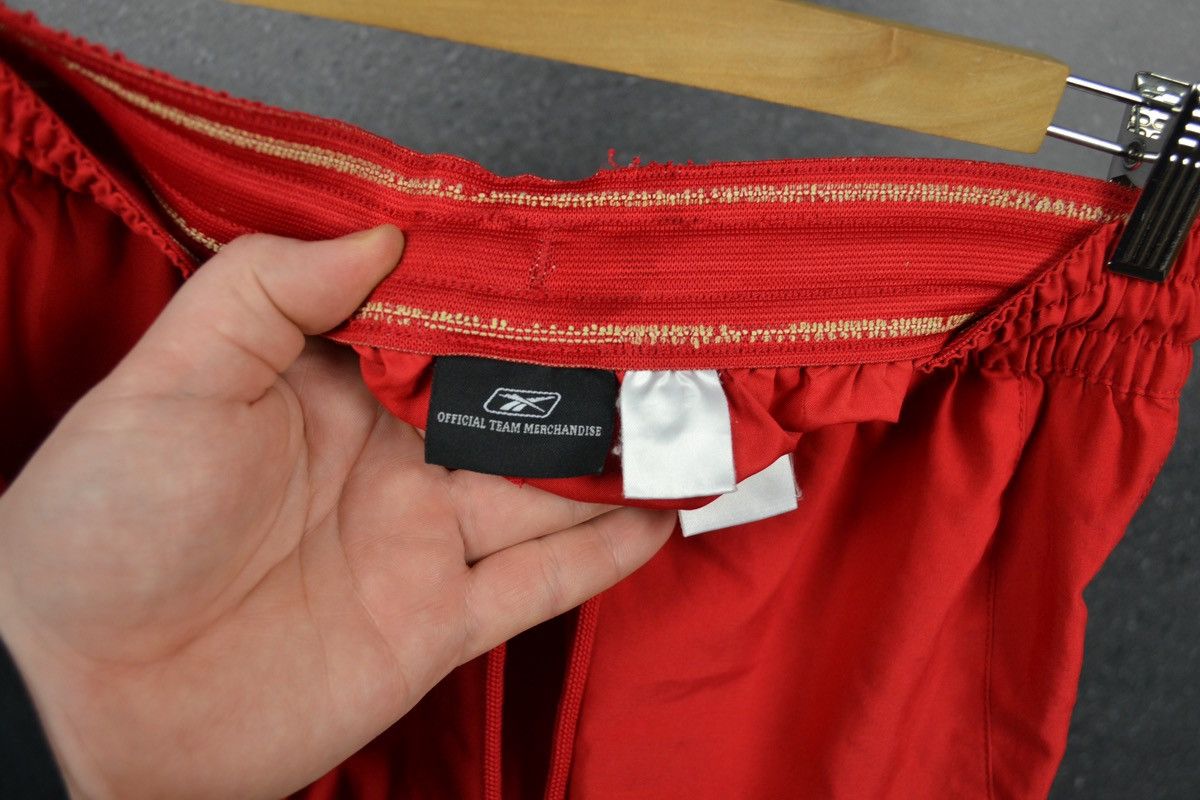 Reebok × Vintage Liverpool Home Football Shorts Reebok Vintage Size M Size US 34 / EU 50 - 7 Thumbnail