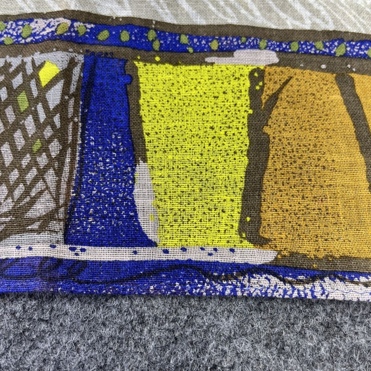 Issey Miyake × Japanese Brand Issey Miyake Handkerchief / Bandana / Neckerchief B736 Size ONE SIZE - 5 Thumbnail