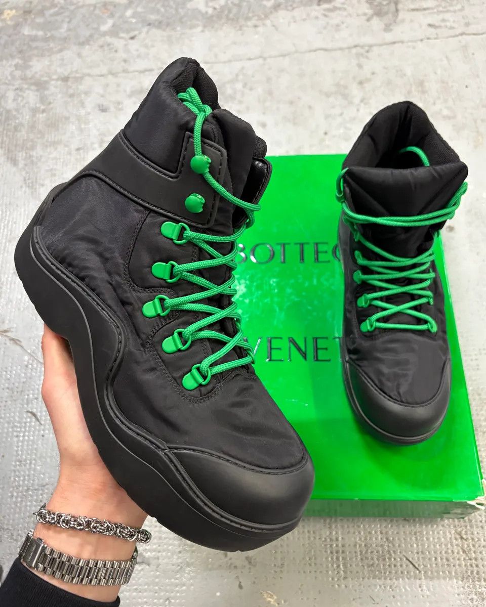 Bottega Veneta Bottega Veneta Black Paddle Angle Rubber Grass Boots Size US 7 / EU 40 - 1 Thumbnail