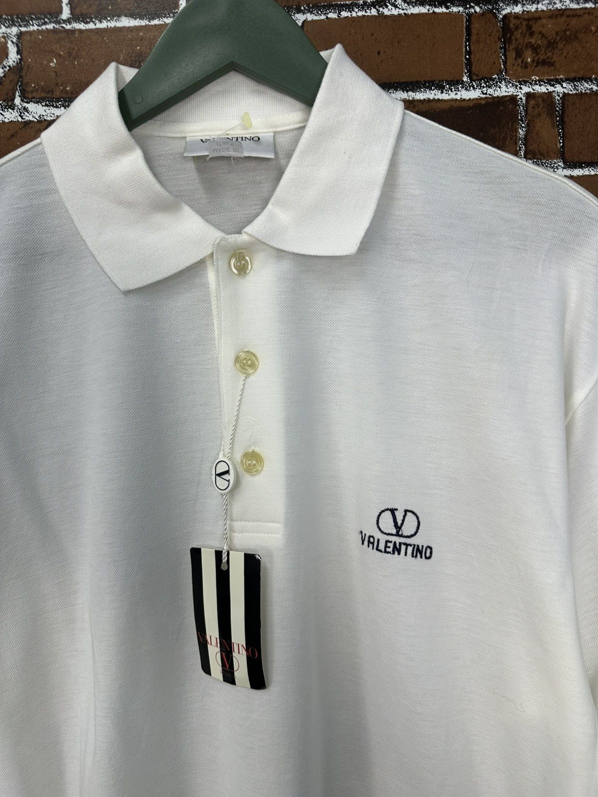 Valentino Vintage Valentino Polo Tee NOS A1021 Size US L / EU 52-54 / 3 - 3 Thumbnail