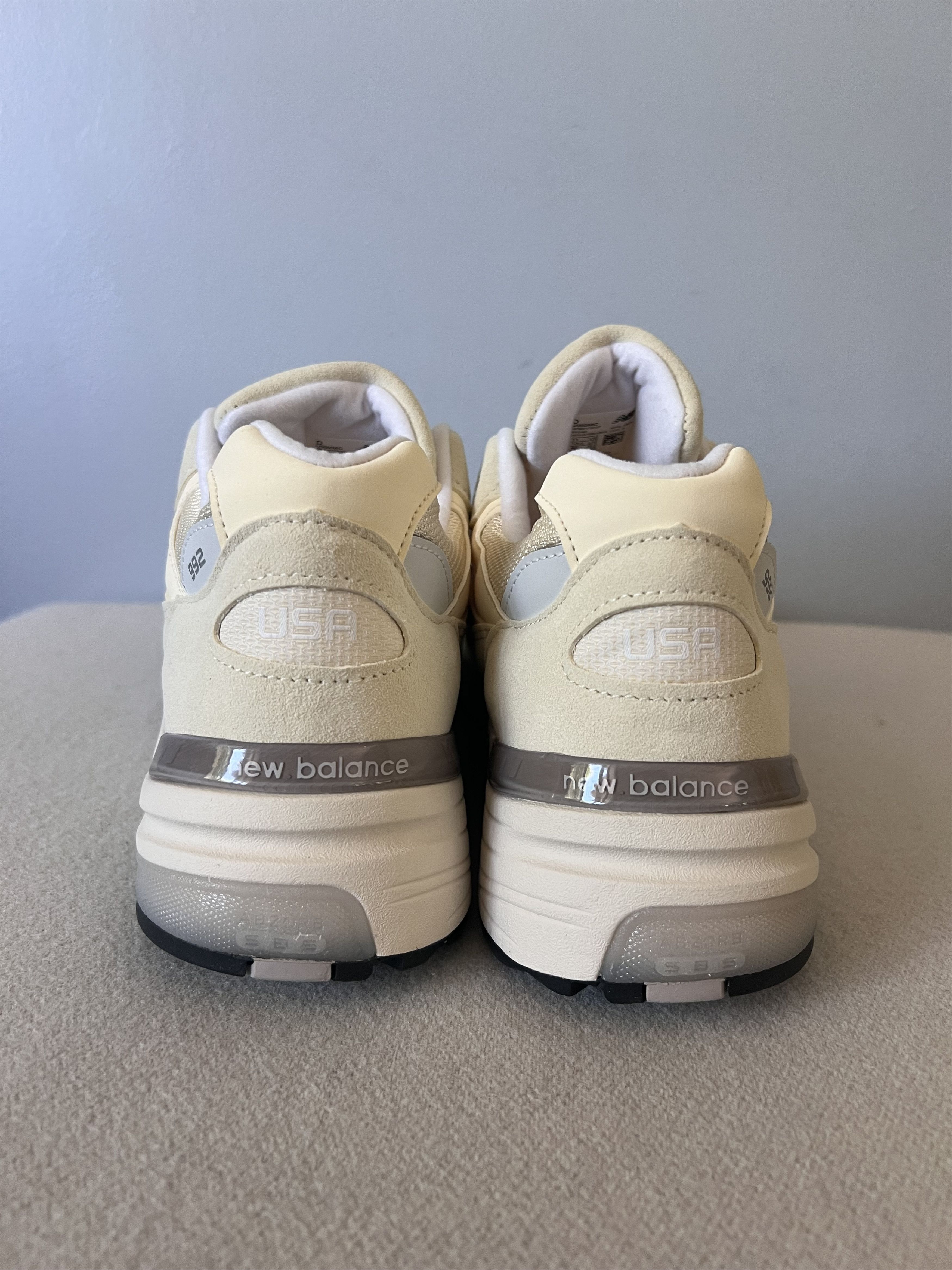 New Balance New Balance 992 in Calcium Cream Size US 11 / EU 44 - 5 Thumbnail