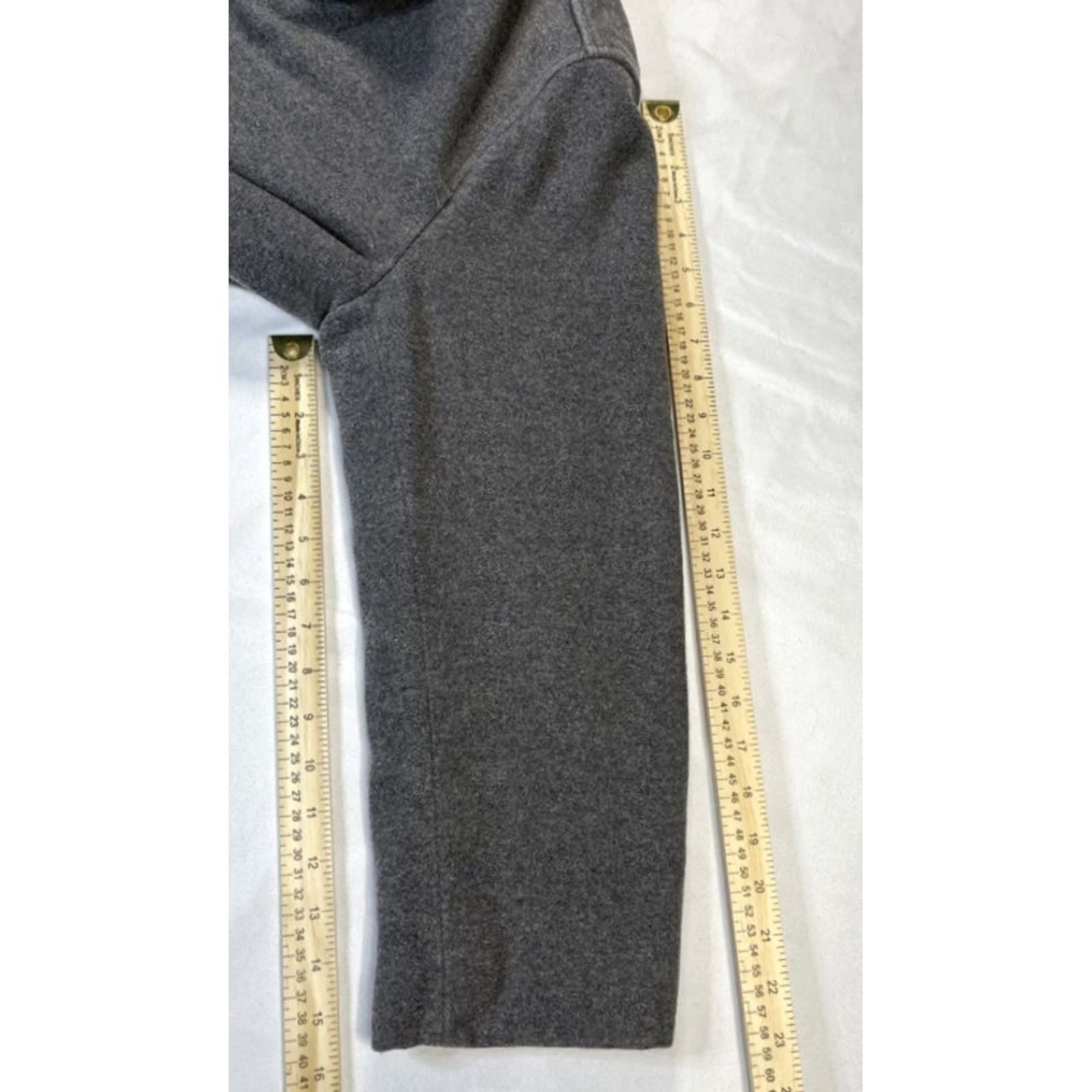 Banana Republic Banana Republic Peacoat Overcoat Wool Cashmere Blend Gray 3 Button Sz M Medium Jacket Winter Casual Mens Unisex Size M / US 6-8 / IT 42-44 - 4 Thumbnail