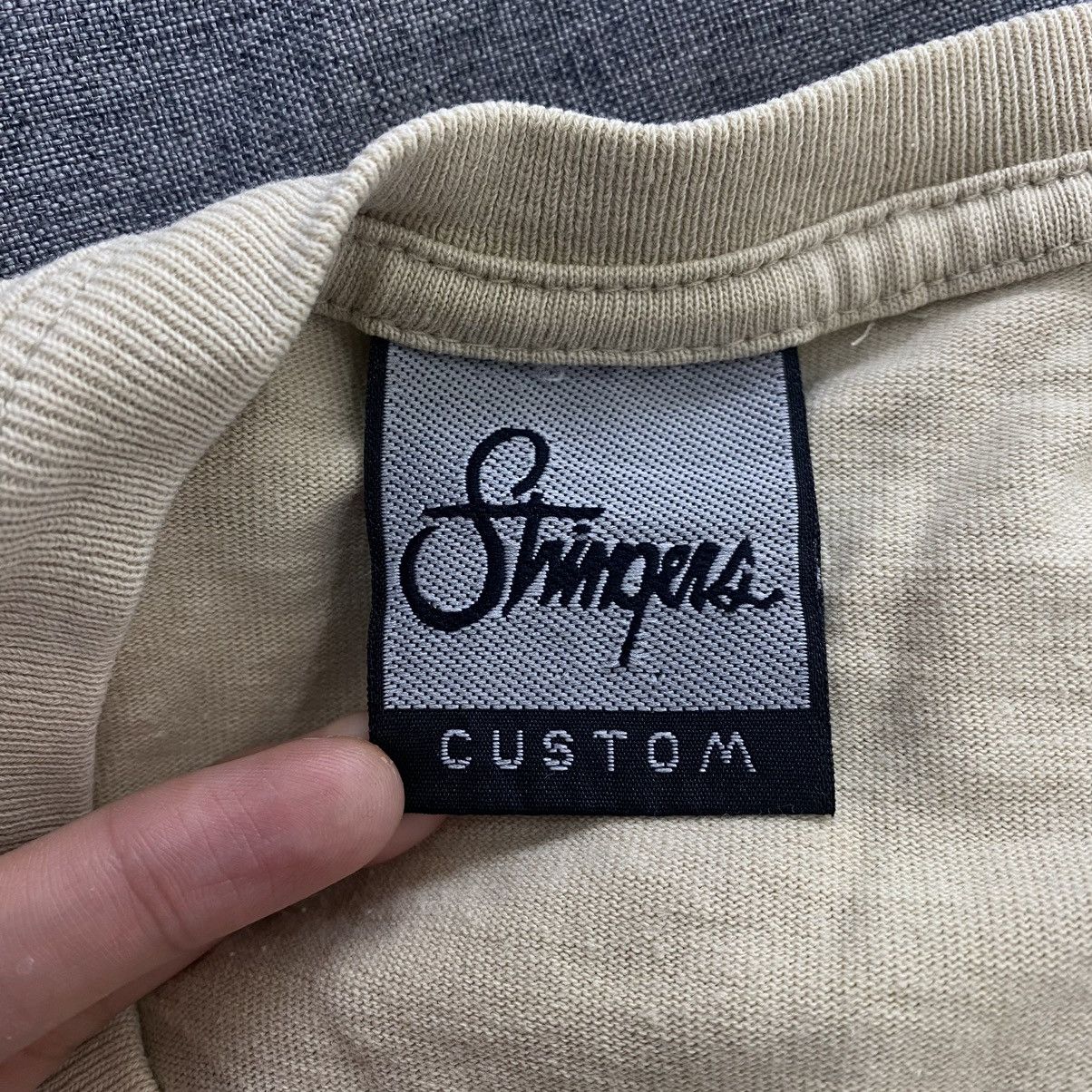 Vintage Vintage 90s STINGERS CUSTOM SURF Brand Print Beige Short Size US L / EU 52-54 / 3 - 5 Thumbnail