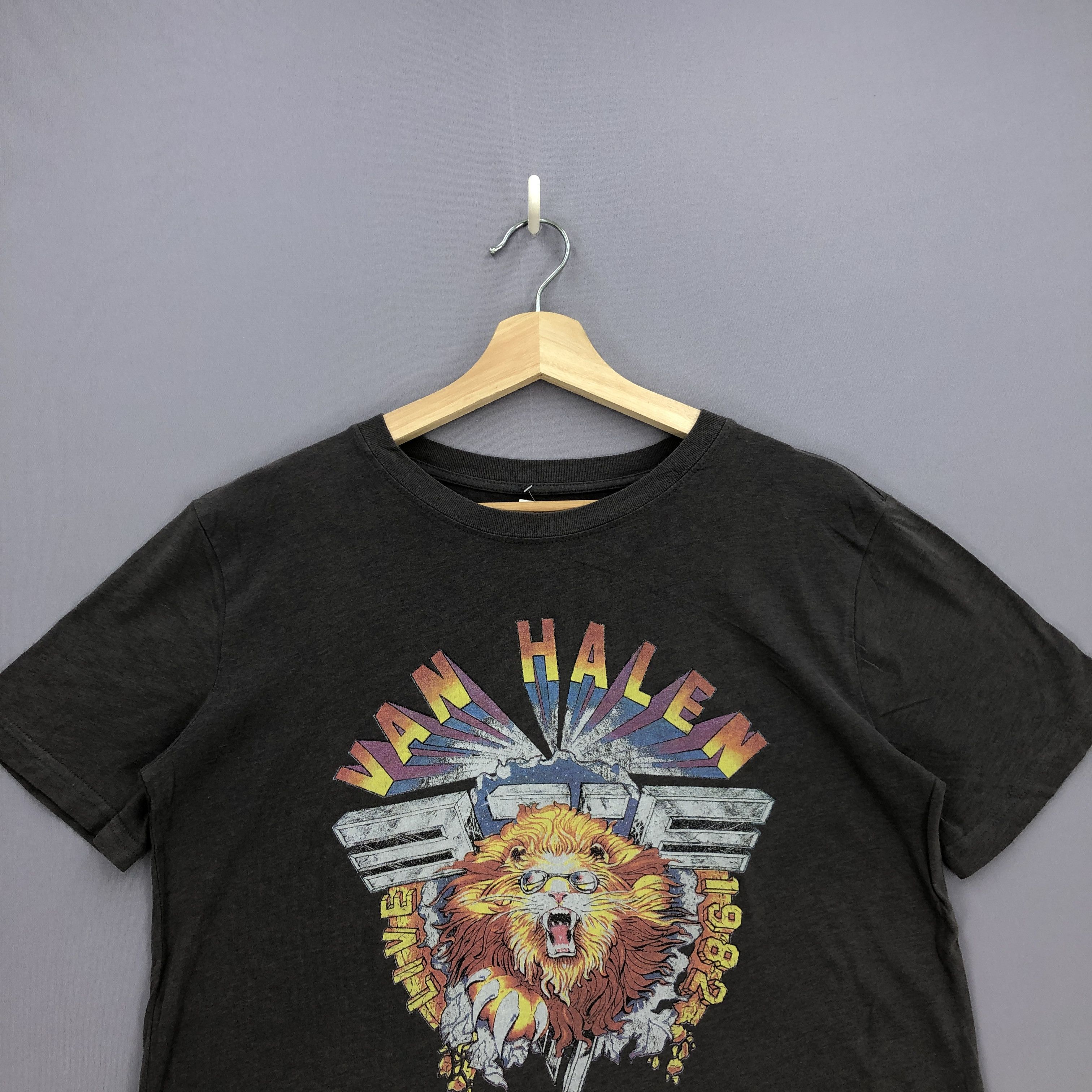 Band Tees Vintage Van Halen Tshirt Van Halen Rock Band Crewneck Tee Size US L / EU 52-54 / 3 - 2 Thumbnail