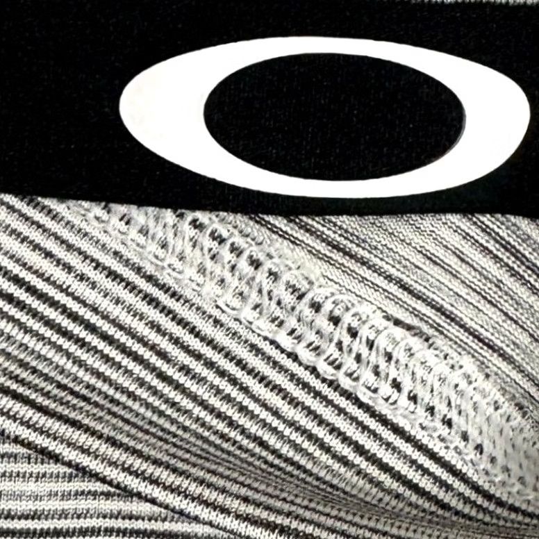 Oakley VINTAGE? No. (Cannot include N/A) Size US XXL / EU 58 / 5 - 4 Thumbnail