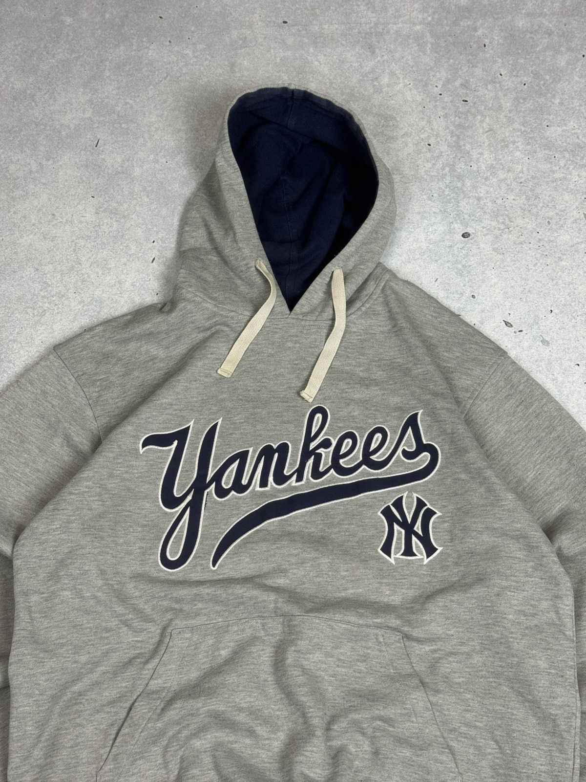 New York Yankees Vintage New York Yankees Spell Out Hoodie Size US XL / EU 56 / 4 - 2 Thumbnail