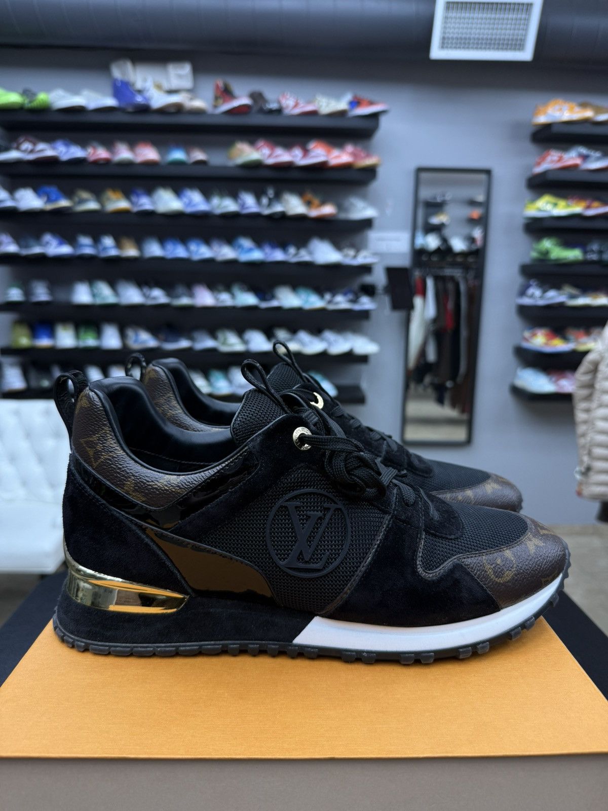 Louis Vuitton Louis Vuitton Run Away Sneaker Black Brown Monogram Size US 8 / EU 41 - 3 Thumbnail