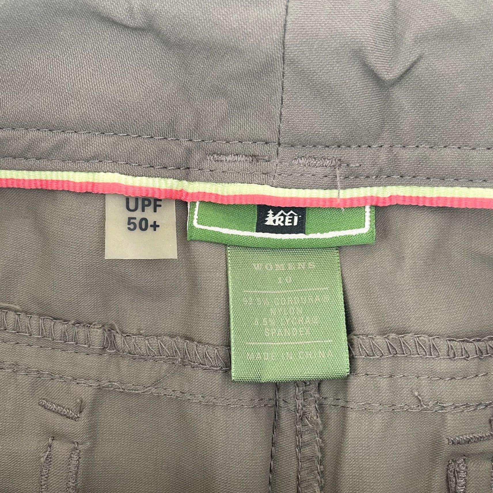 Vintage VINTAGE REI Escalante Hiking Pants Women 10 Green Nylon UPF 50 Ankle Zip Hike Outdoors Size 32" / US 10 / IT 46 - 2 Thumbnail