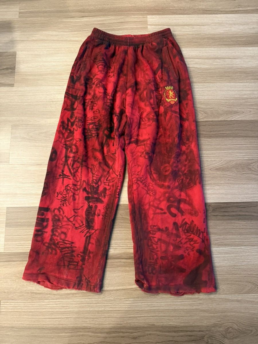 Balenciaga Balenciaga SS23 Red Skater Graffiti Sweatpants Size US 34 / EU 50 - 1 Thumbnail