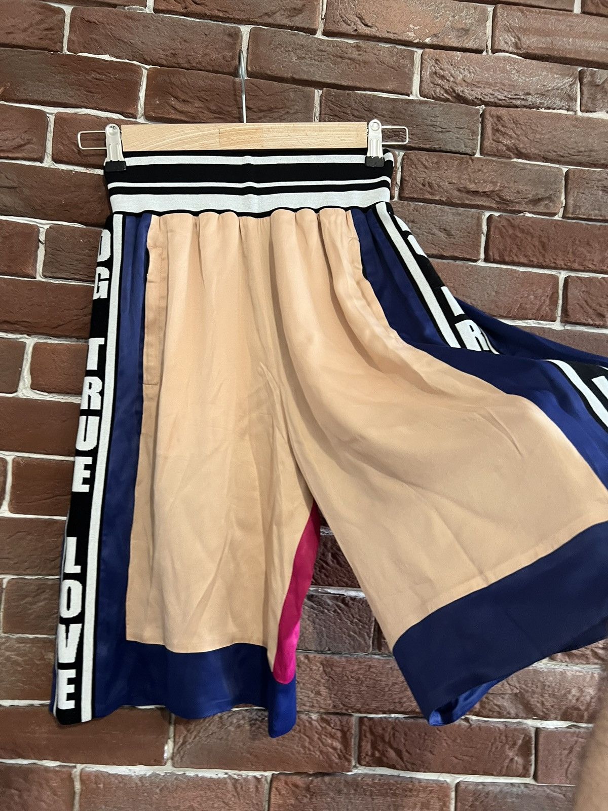 Dolce & Gabbana Dolce & Gabbana DG True Love Shorts Hype Designer 38IT Grail Size 26" / US 2 / IT 38 - 4 Thumbnail