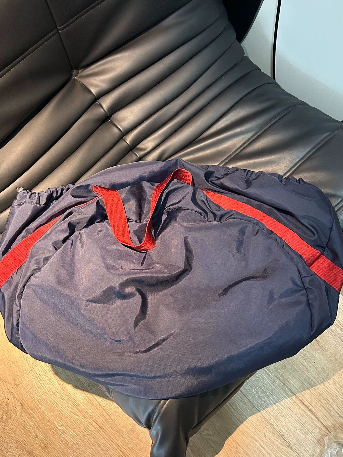 Balenciaga Balenciaga Navy-Red Colorblock Airport Gym Tennis Travel Bag Size ONE SIZE - 4 Thumbnail