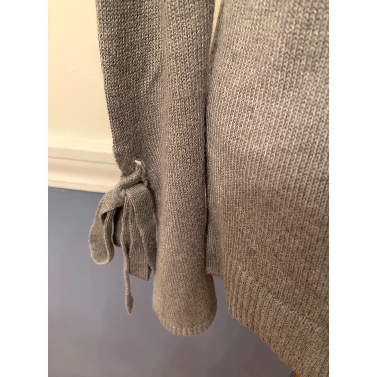 Mossimo VINTAGE Mossimo Small Women's Pullover Shirt 60% nylon 35% viscose 5% cashmere Tie Sleeve Gray Sweater Size S / US 4 / IT 40 - 6 Thumbnail