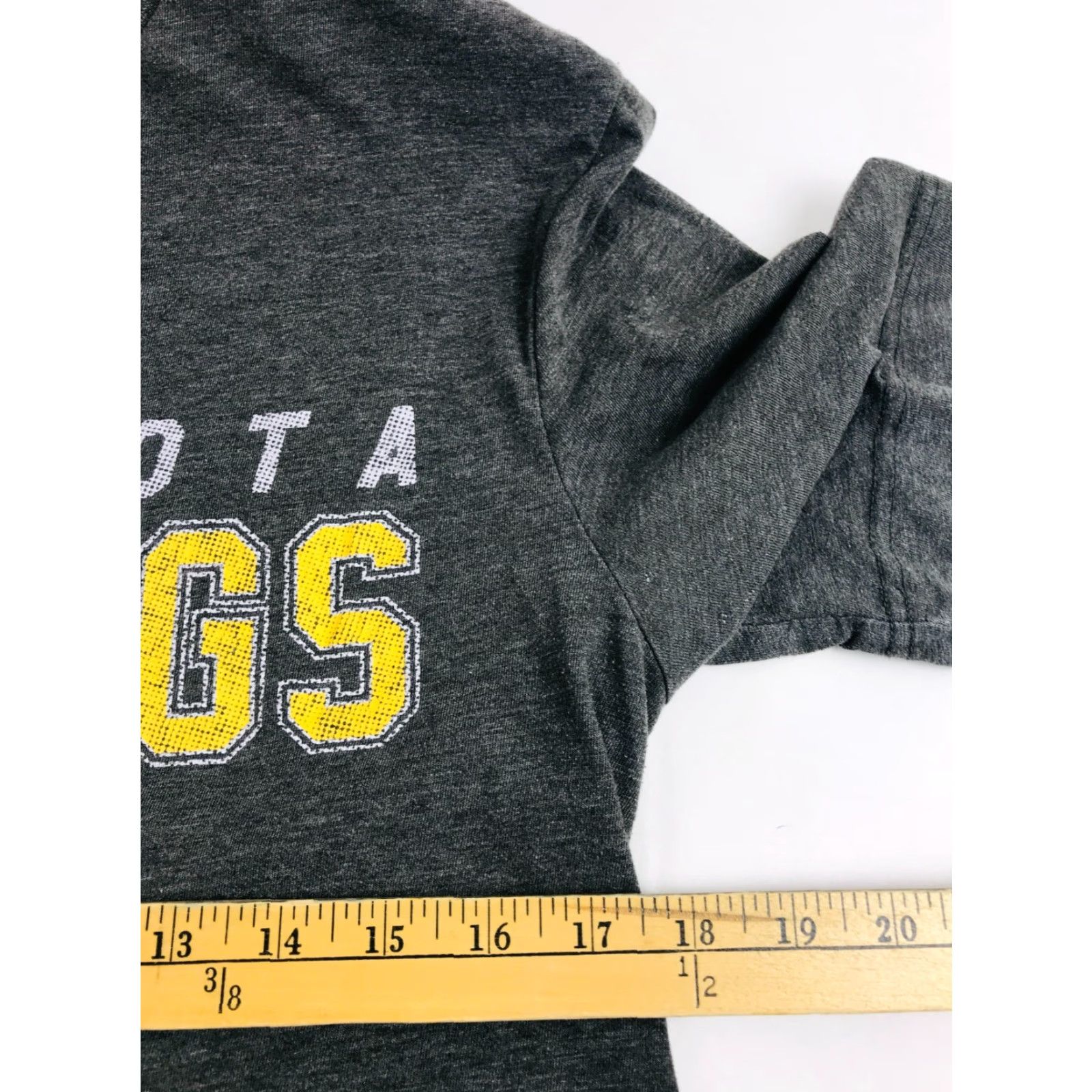 NFL Minnesota Vikings T-Shirt Men's Medium Gray Heather NFL Team Apparel Tee Size US M / EU 48-50 / 2 - 3 Thumbnail