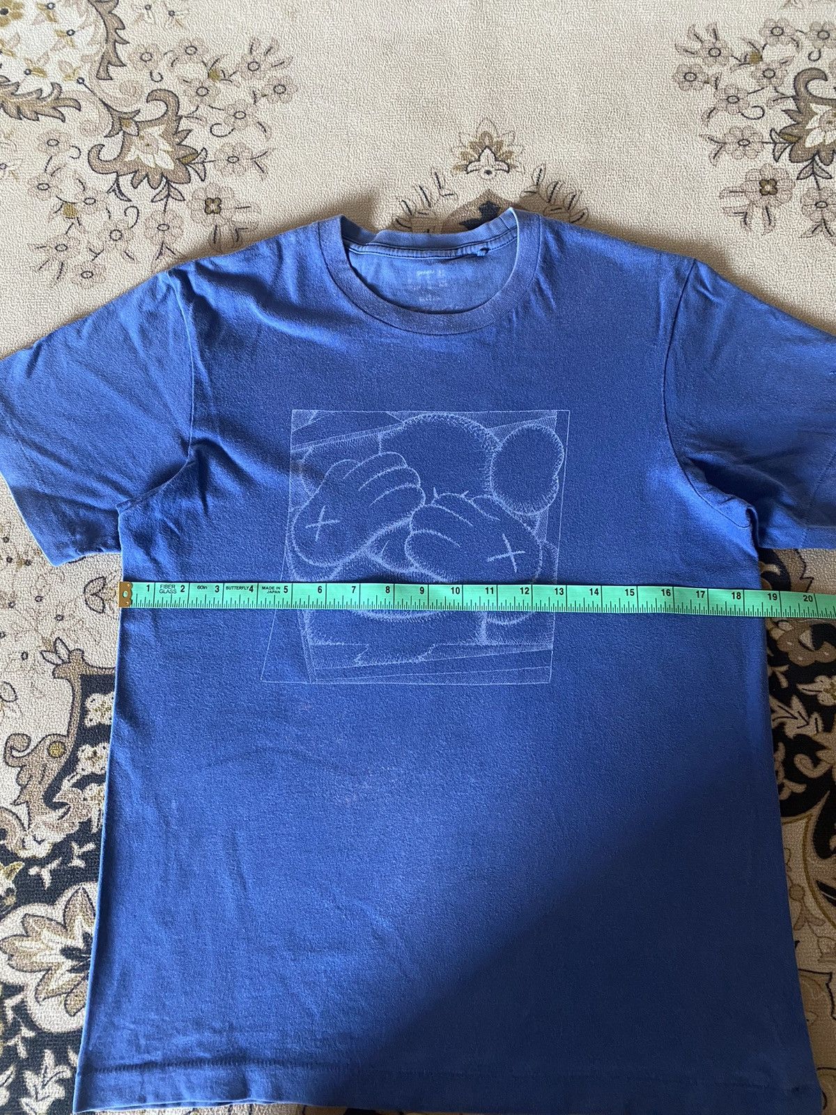 Japanese Brand Kaws X Uniqlo T-Shirt Size US S / EU 44-46 / 1 - 7 Thumbnail