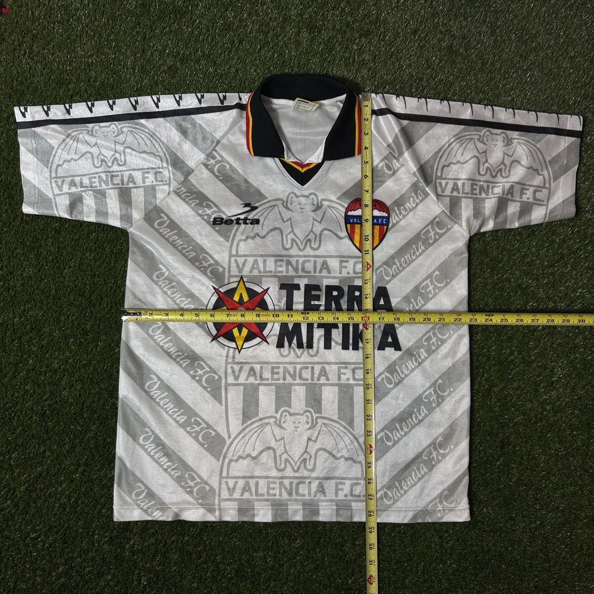 Other Vintage Valencia CF 90s Terra Mitica Betta Soccer Jersey Size US XL / EU 56 / 4 - 5 Thumbnail