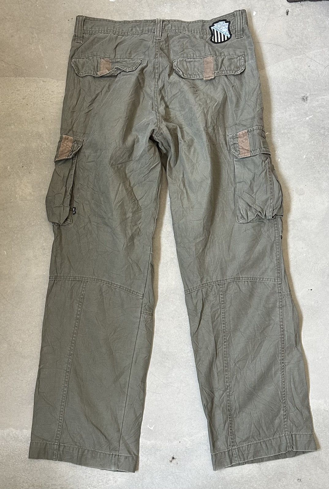 Airwalk VINTAGE AIRWALK CARGO PANT ARMY Size US 33 - 9 Thumbnail