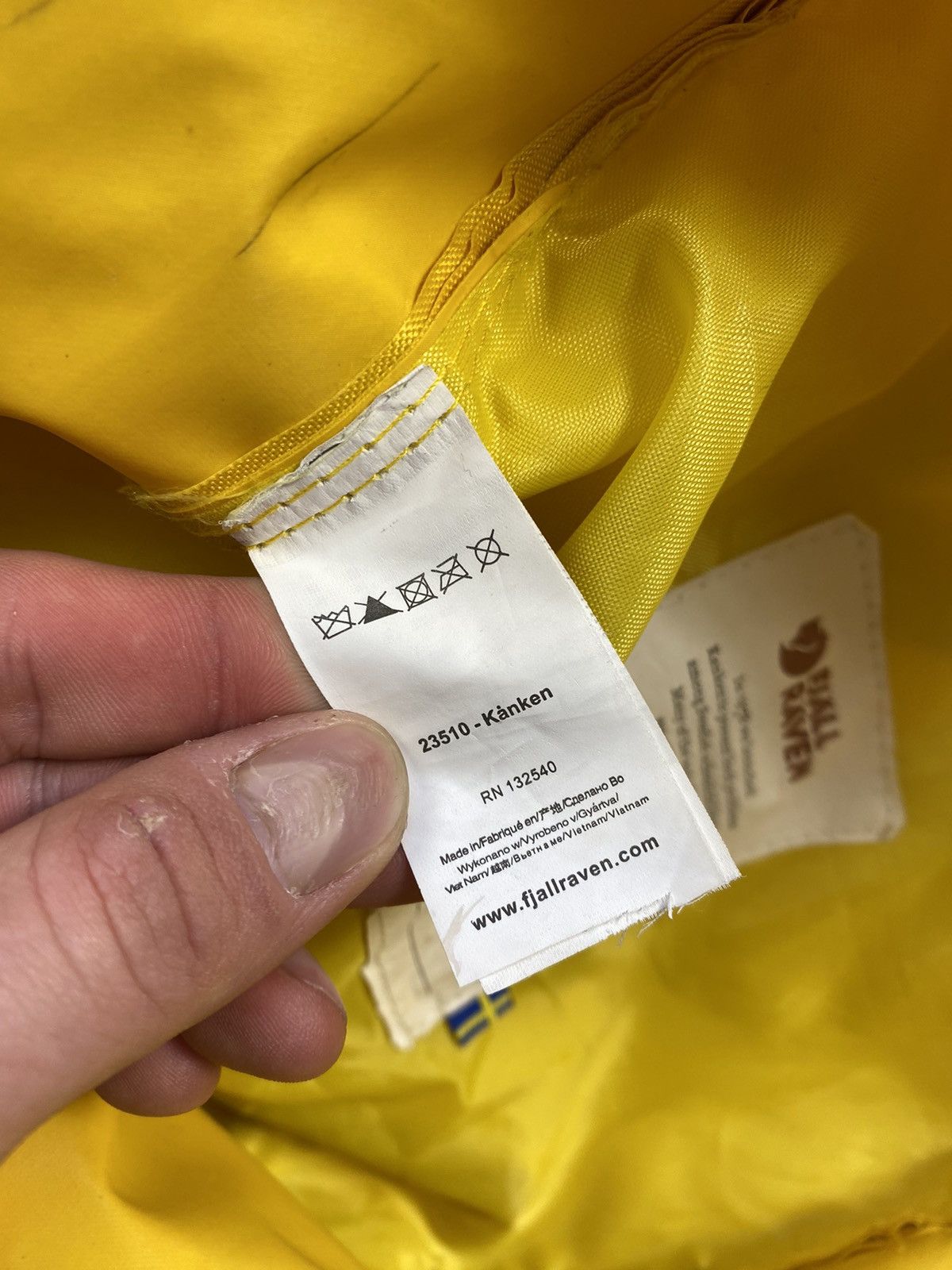 Fjallraven Fjallraven Kanken Yellow Backpack with Reflective Logo Size ONE SIZE - 16 Thumbnail