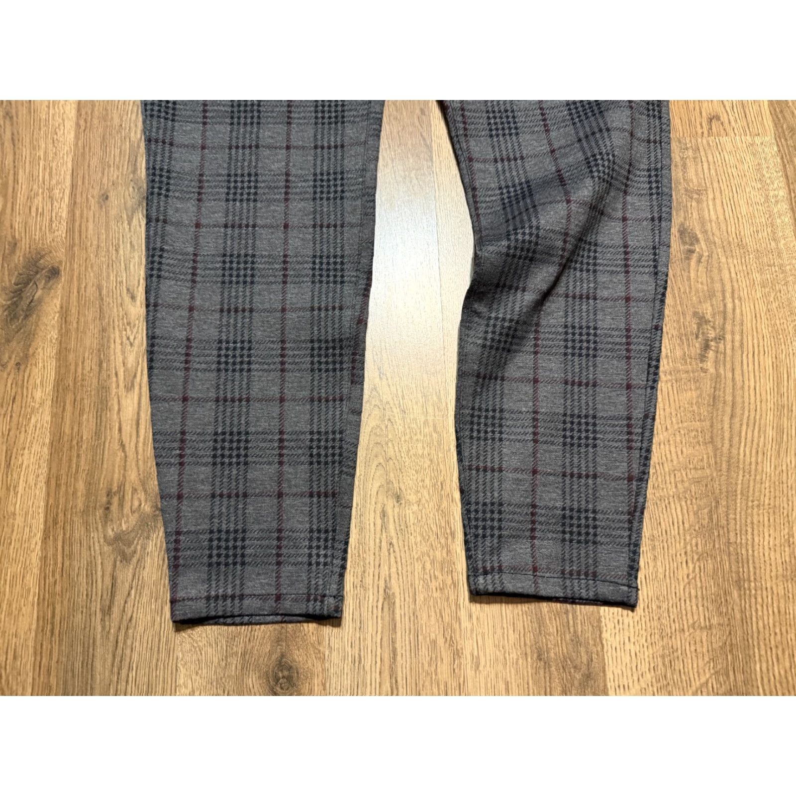 Vintage Maurices Pants Women's Large Gray Black Red Plaid Ankle Mid Rise Inseam 26.5 in Rayon Flat Front Pull On Regular Womens Pants Size 36" / US 14 / IT 50 - 3 Thumbnail