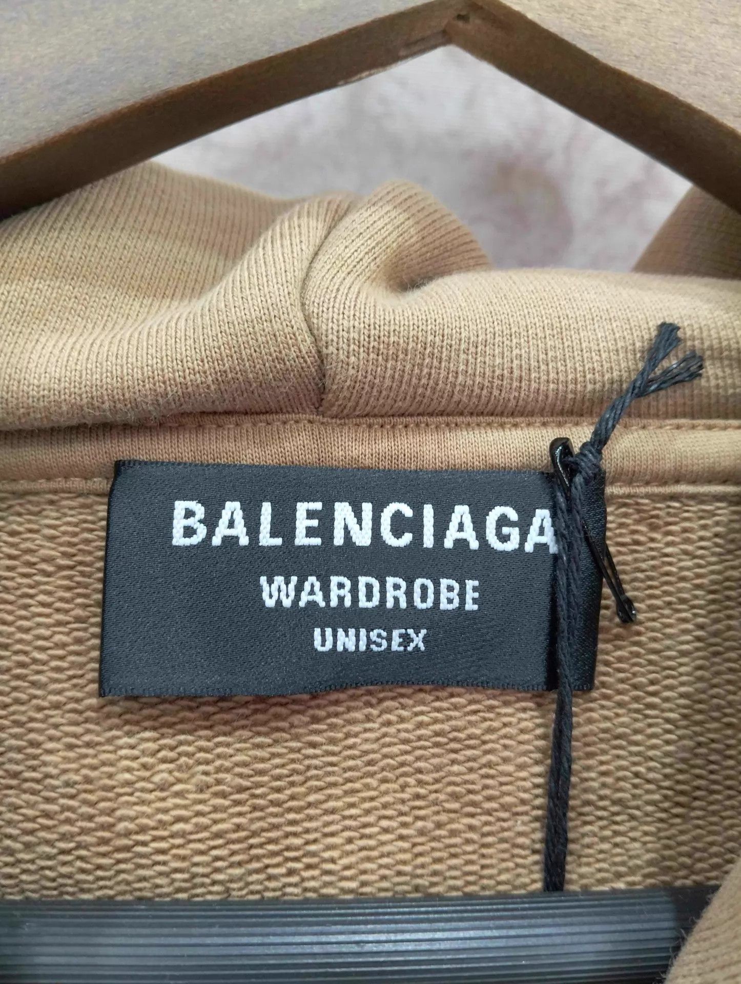 Balenciaga Balenciaga Chest Logo Embroidered Crewneck Sweatshirt L Size L / US 10 / IT 46 - 4 Thumbnail