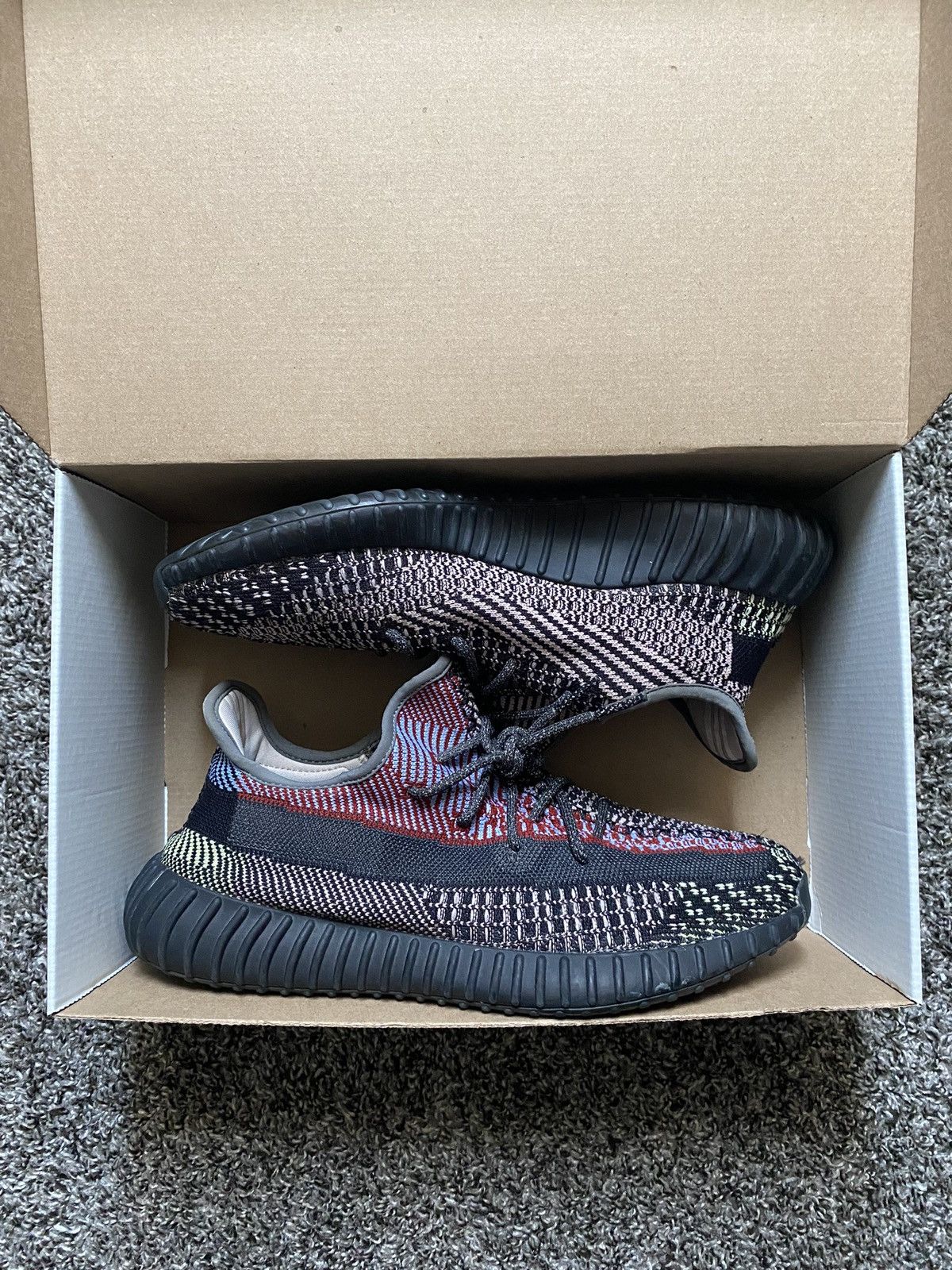 Yeezy Yeezy Boost 350 V2 Yecheil (Non-Reflective) Size US 10.5 / EU 43-44 - 3 Thumbnail