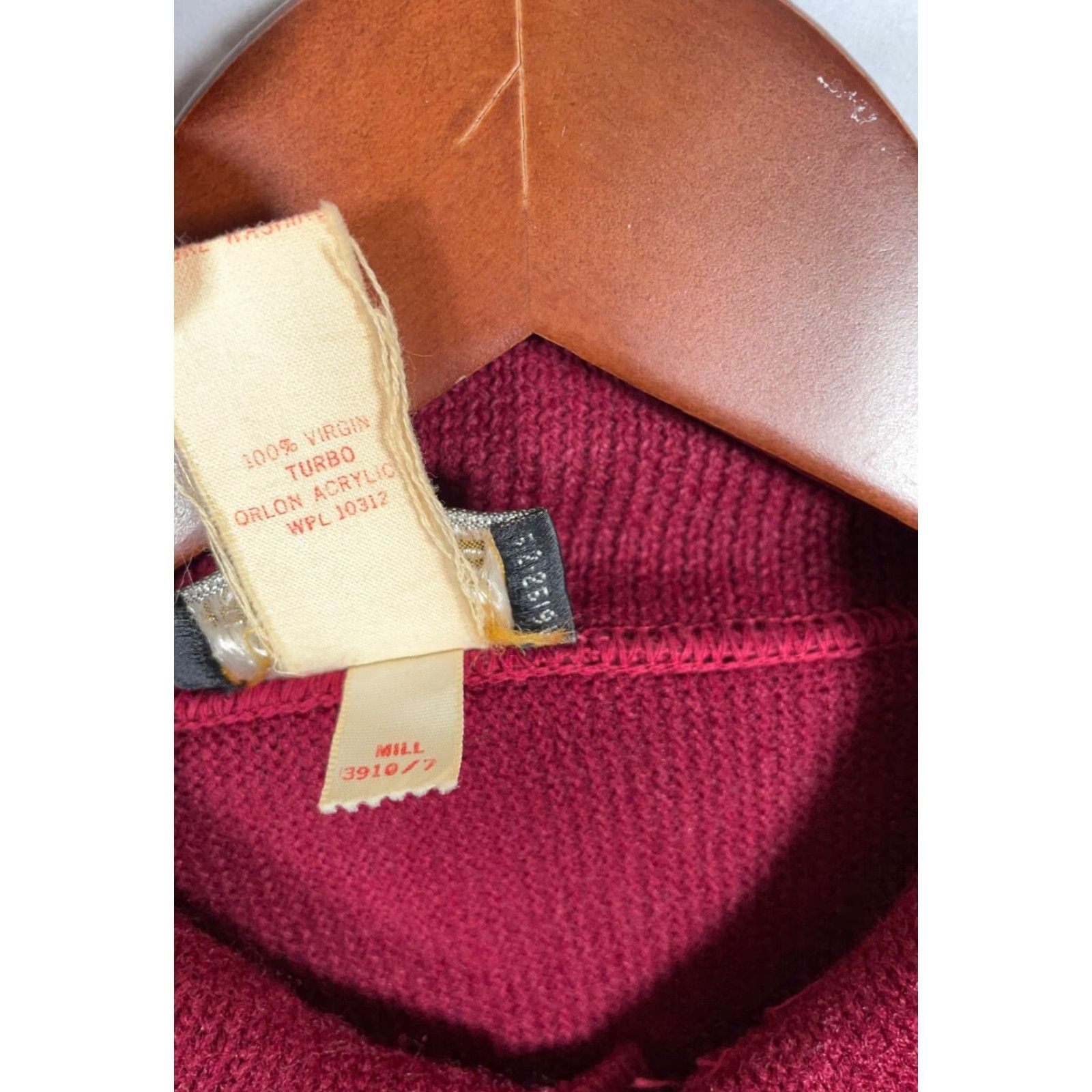 Vintage VINTAGE TownCraft Sweater Shirt Mens Small Red White Angled Stripe Collared 60s Retro Hipster Size US S / EU 44-46 / 1 - 5 Thumbnail