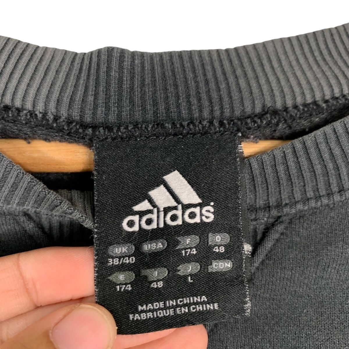Adidas Y2K ADIDAS Embroidery Small Logo Sweatshirts #1405-C64 Size US L / EU 52-54 / 3 - 10 Thumbnail