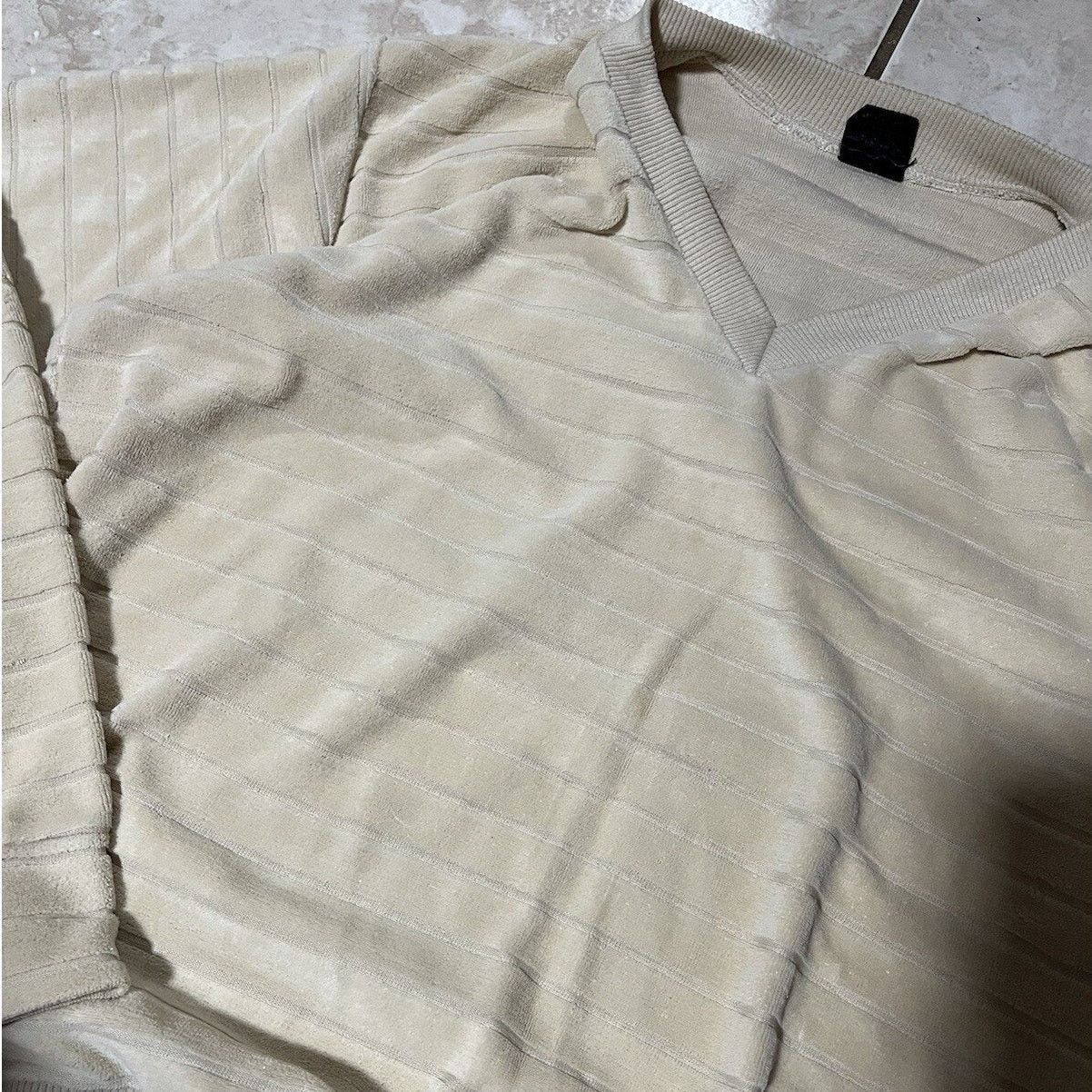 Vintage Vintage 1970s Campus Velour V Neck Longsleeve Large 22x24 Size US L / EU 52-54 / 3 - 2 Thumbnail