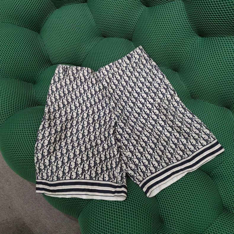 Dior Dior Mulberry silk full-printed logo shorts 2503-Nextarrow Size US 32 / EU 48 - 1 Thumbnail